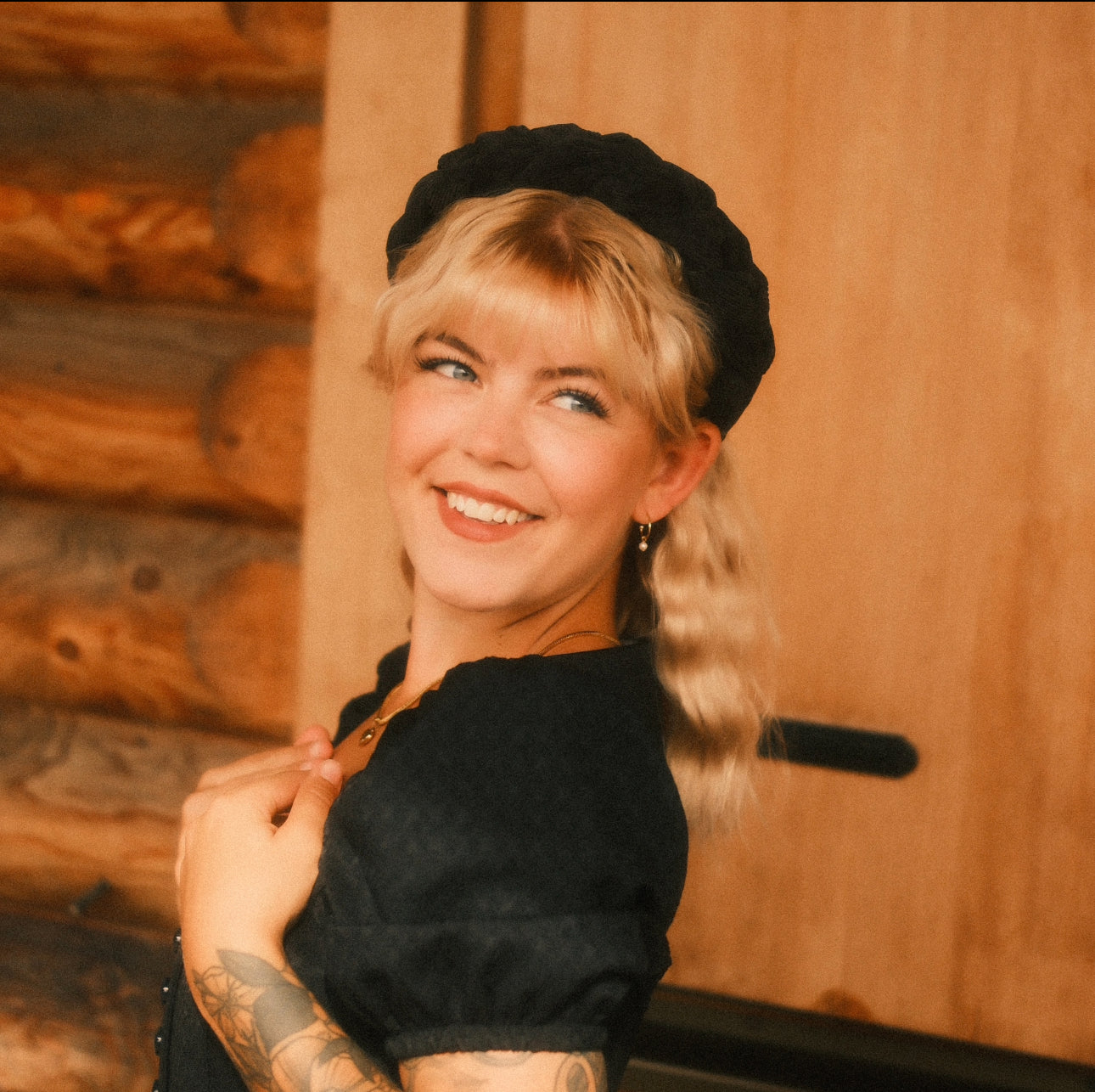 Hedda in breit - Schwarz