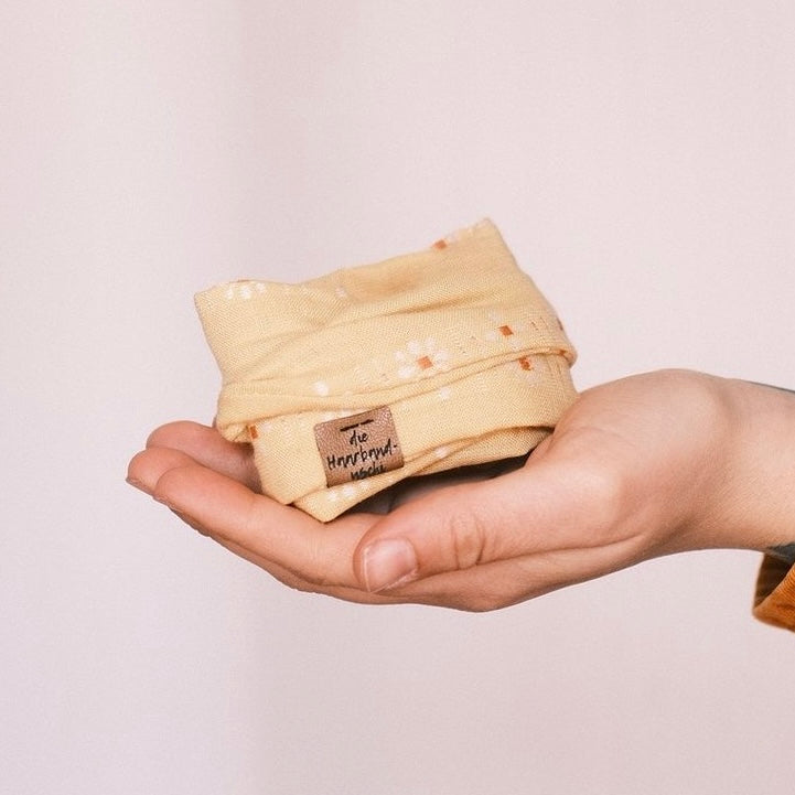 Drahthaarband gelb Blümchen