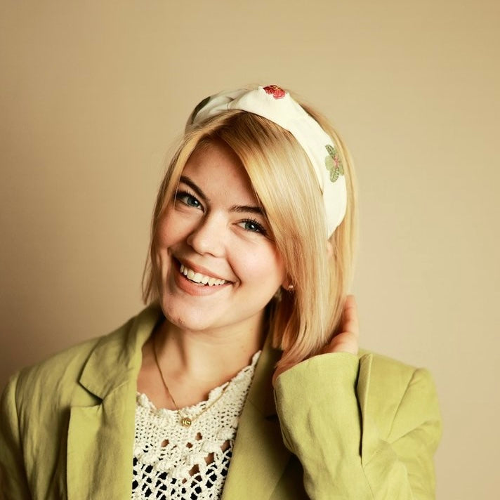 Katharina - große Blumen Creme