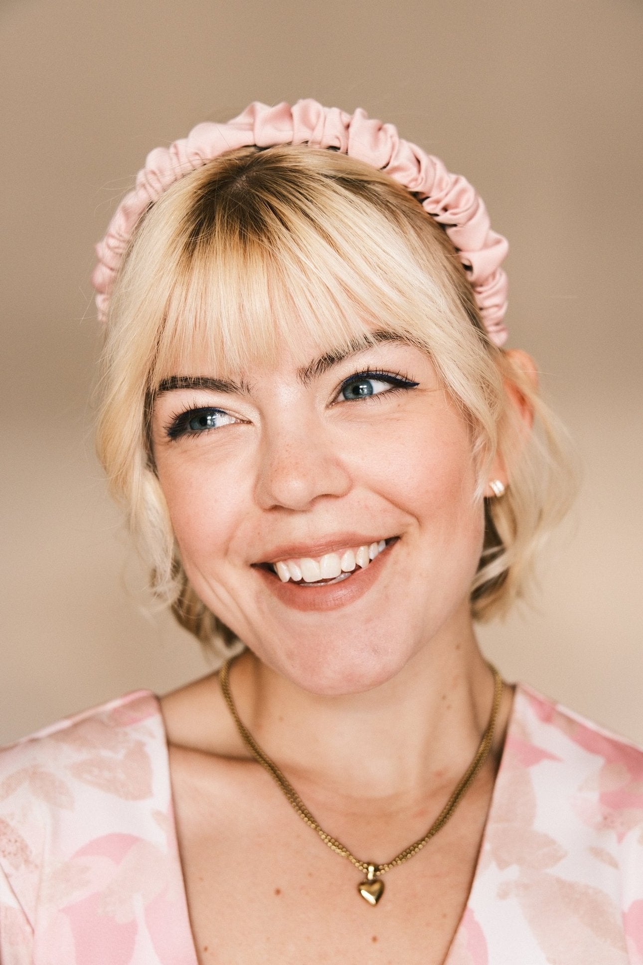Ronja - Wedding Satin zart Rosa