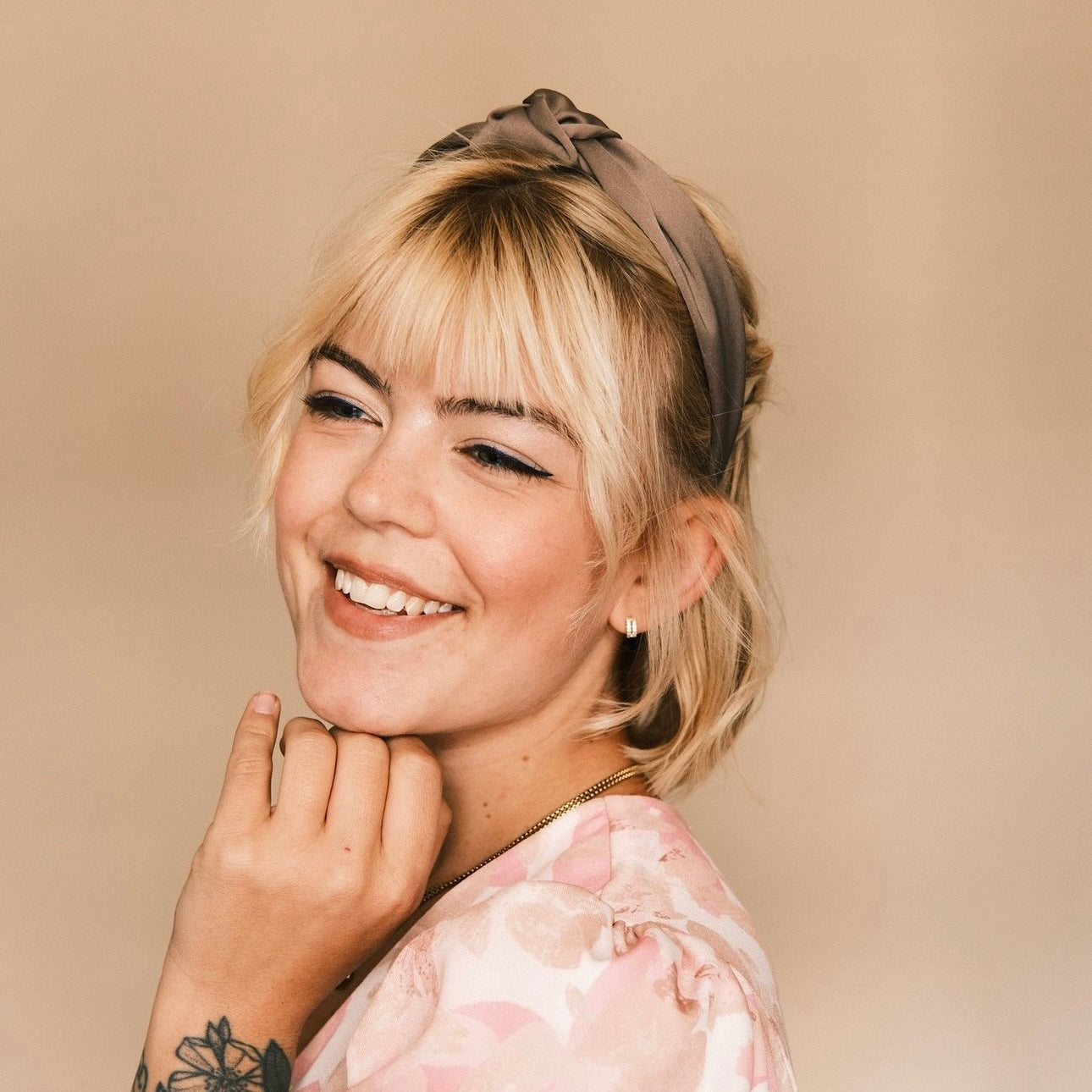 Rosalie - Braun Satin