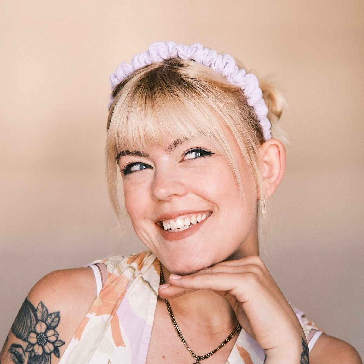 Hilde - Musselin Flieder Haarreif gerafft