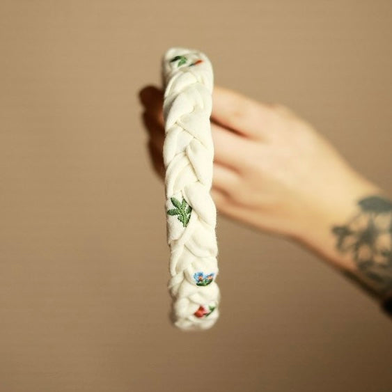 Carlotta - Blümchen Creme