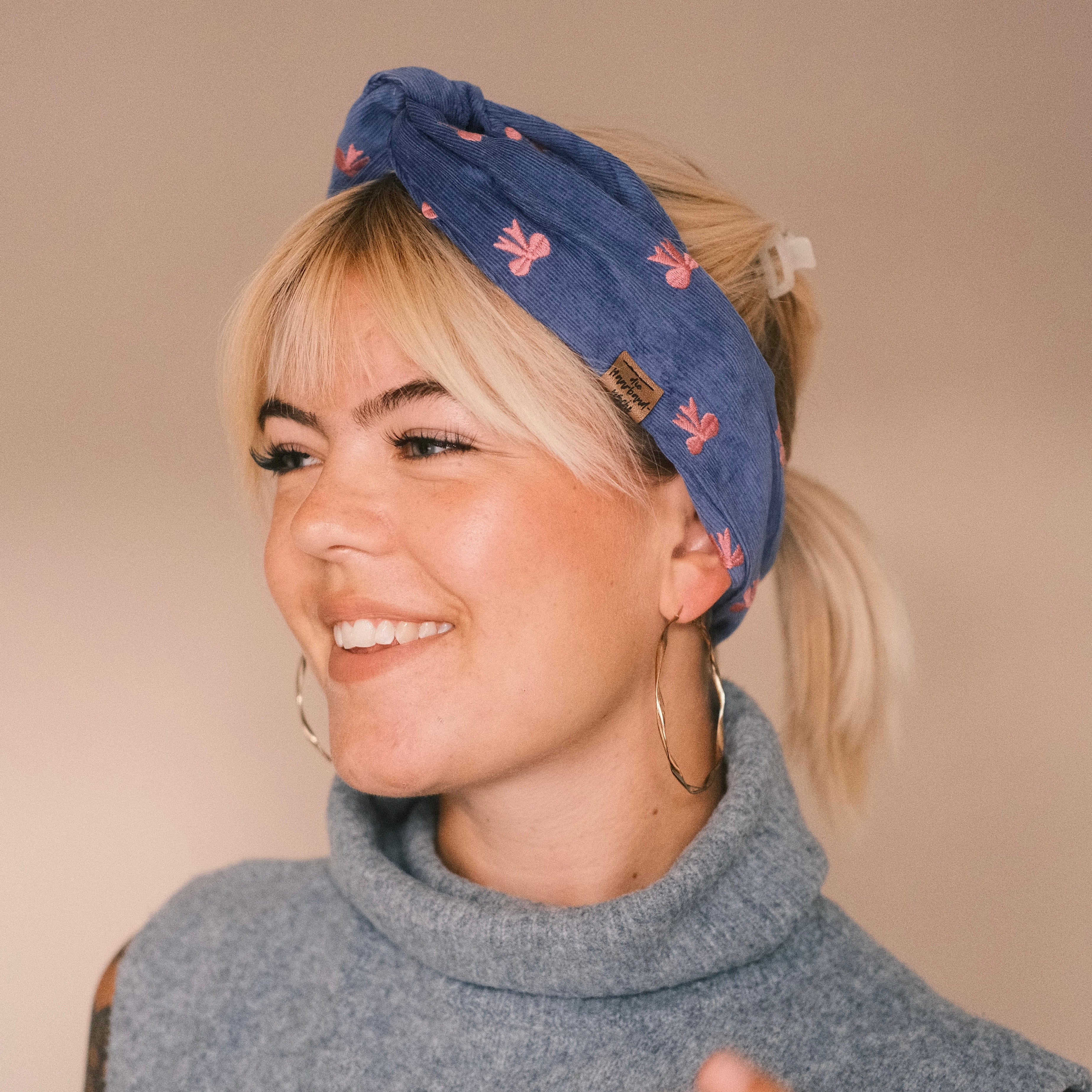 Drahthaarband - Feincord Schleife Blau