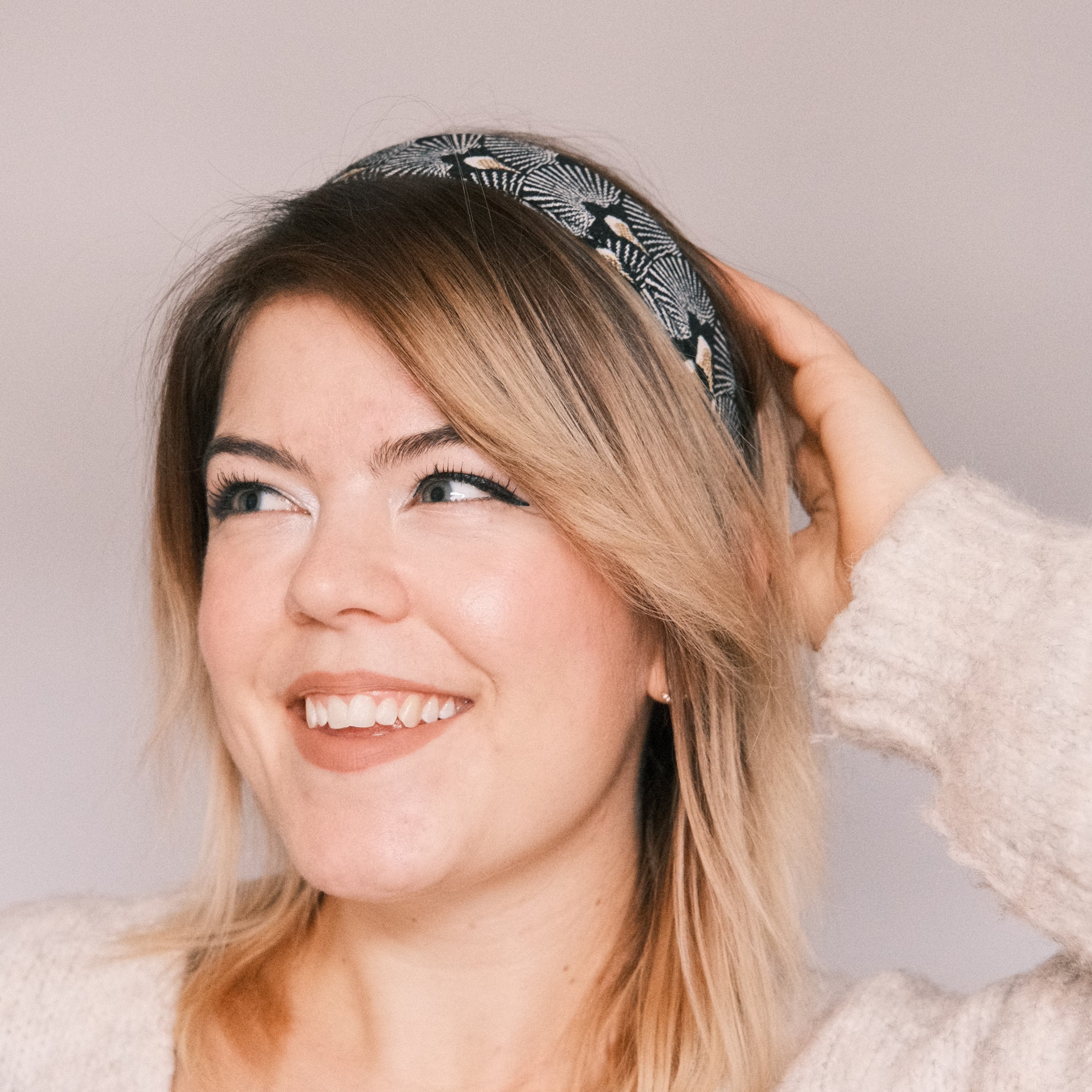 Anne - Golden Night Small