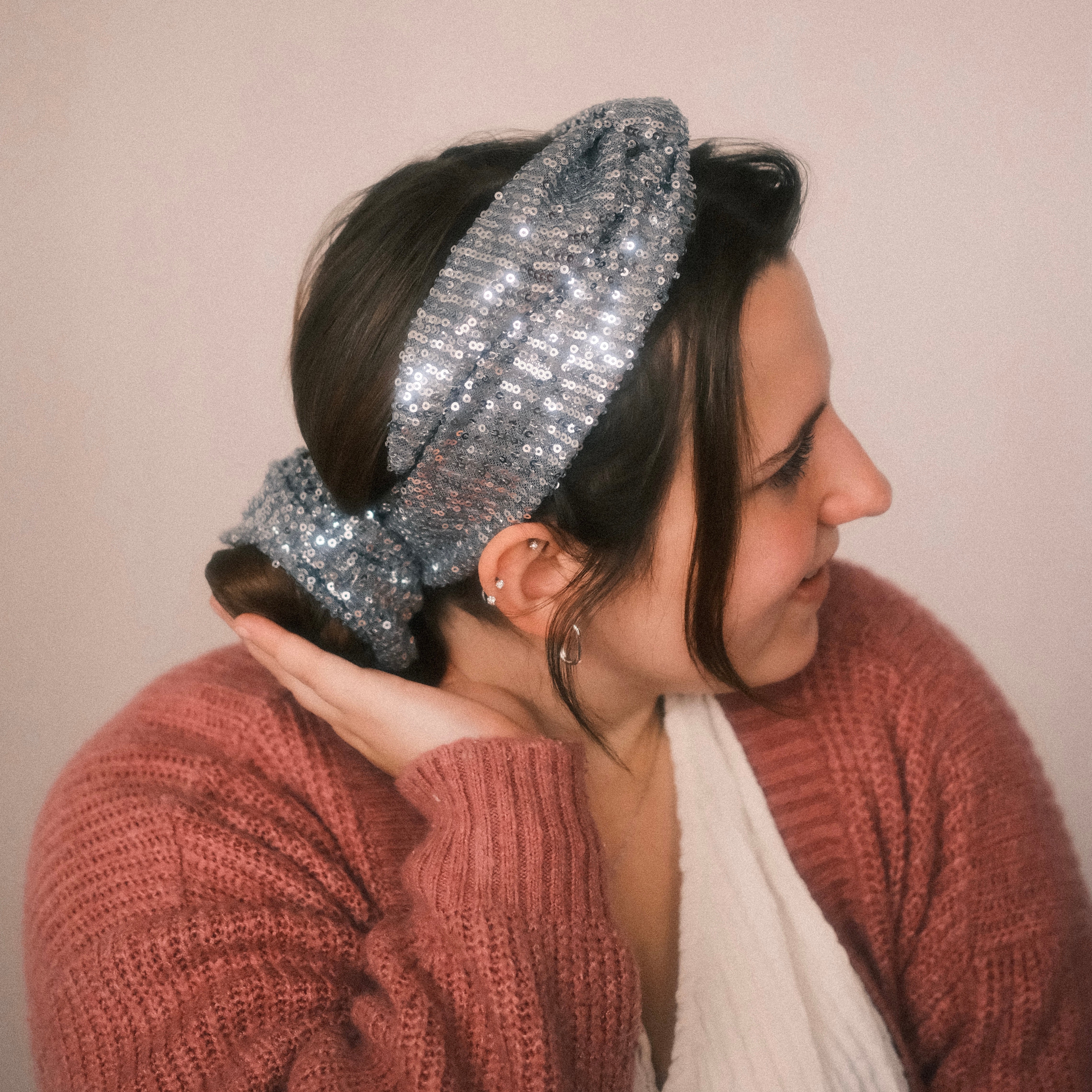 Drahthaarband Pailletten Silberglanz