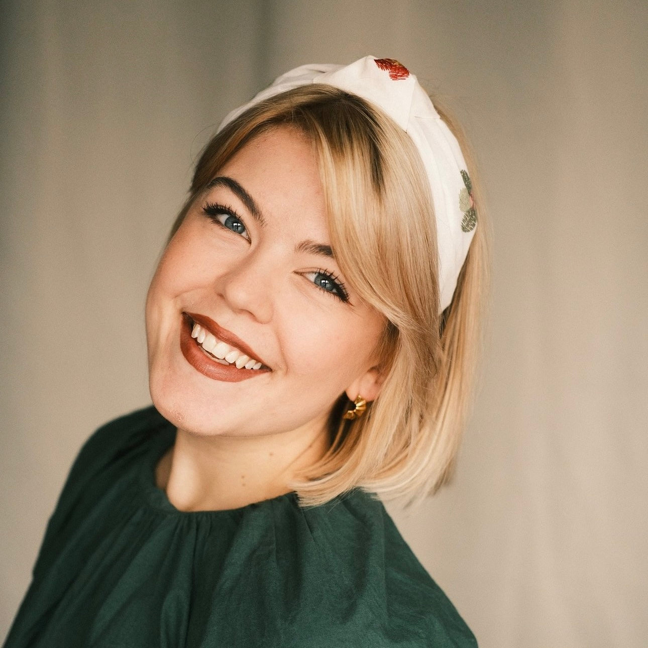 Katharina - große Blumen Creme