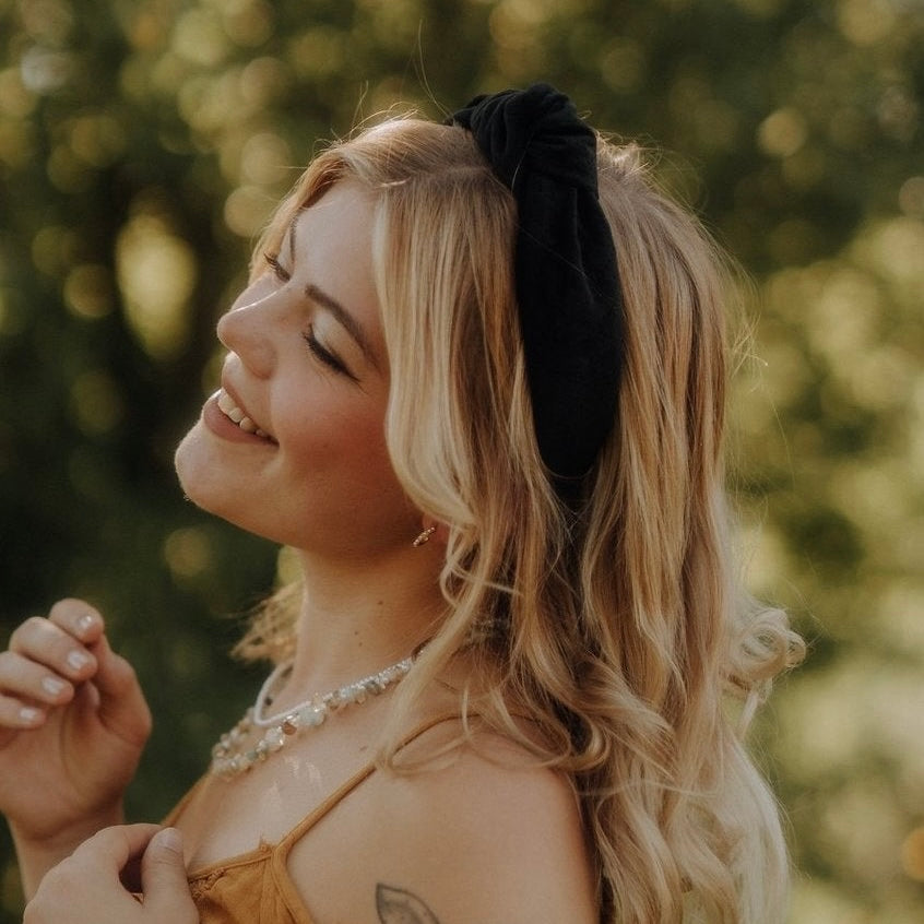 Leyla Schwarz Haarreif Knoten