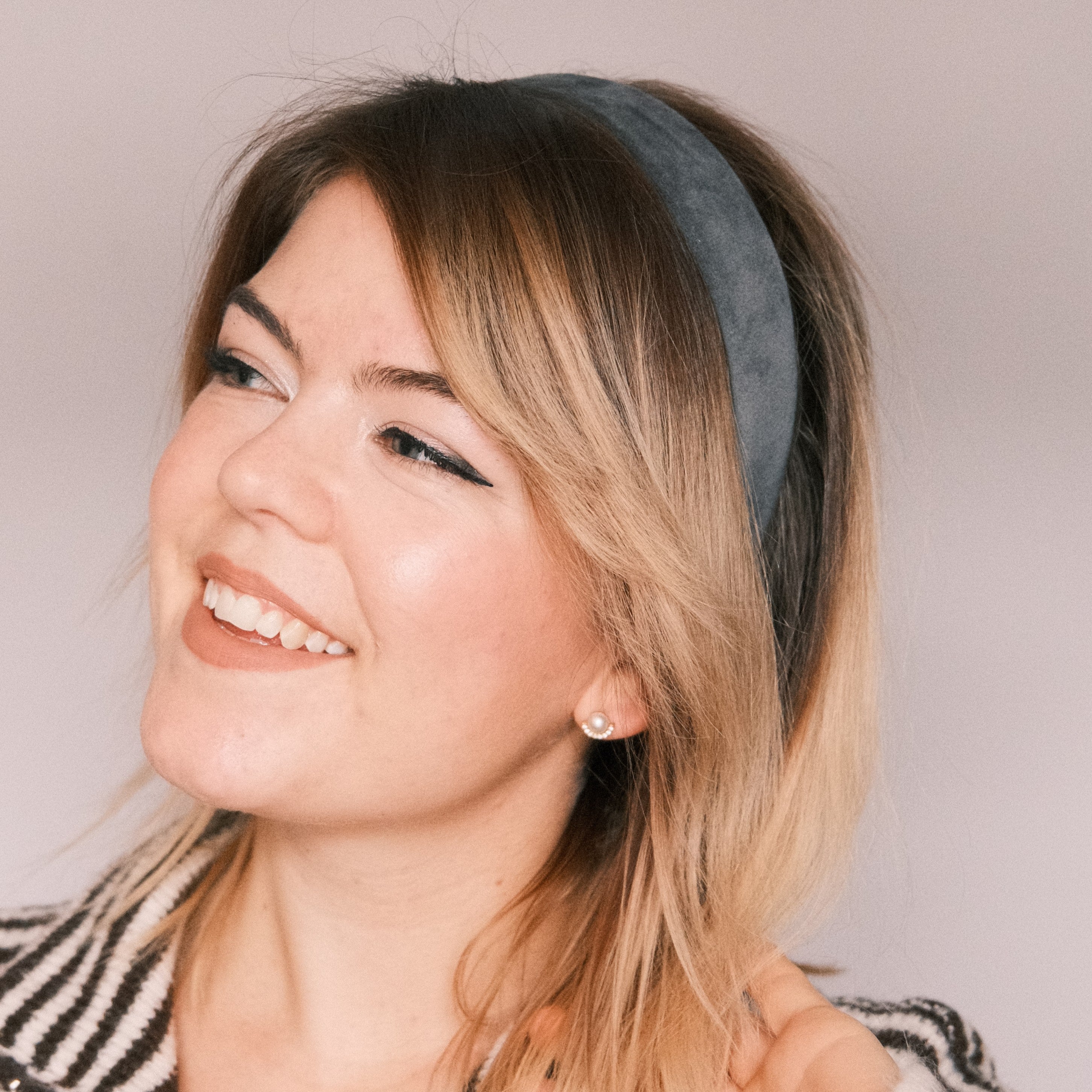 Anne - Samt Graphit