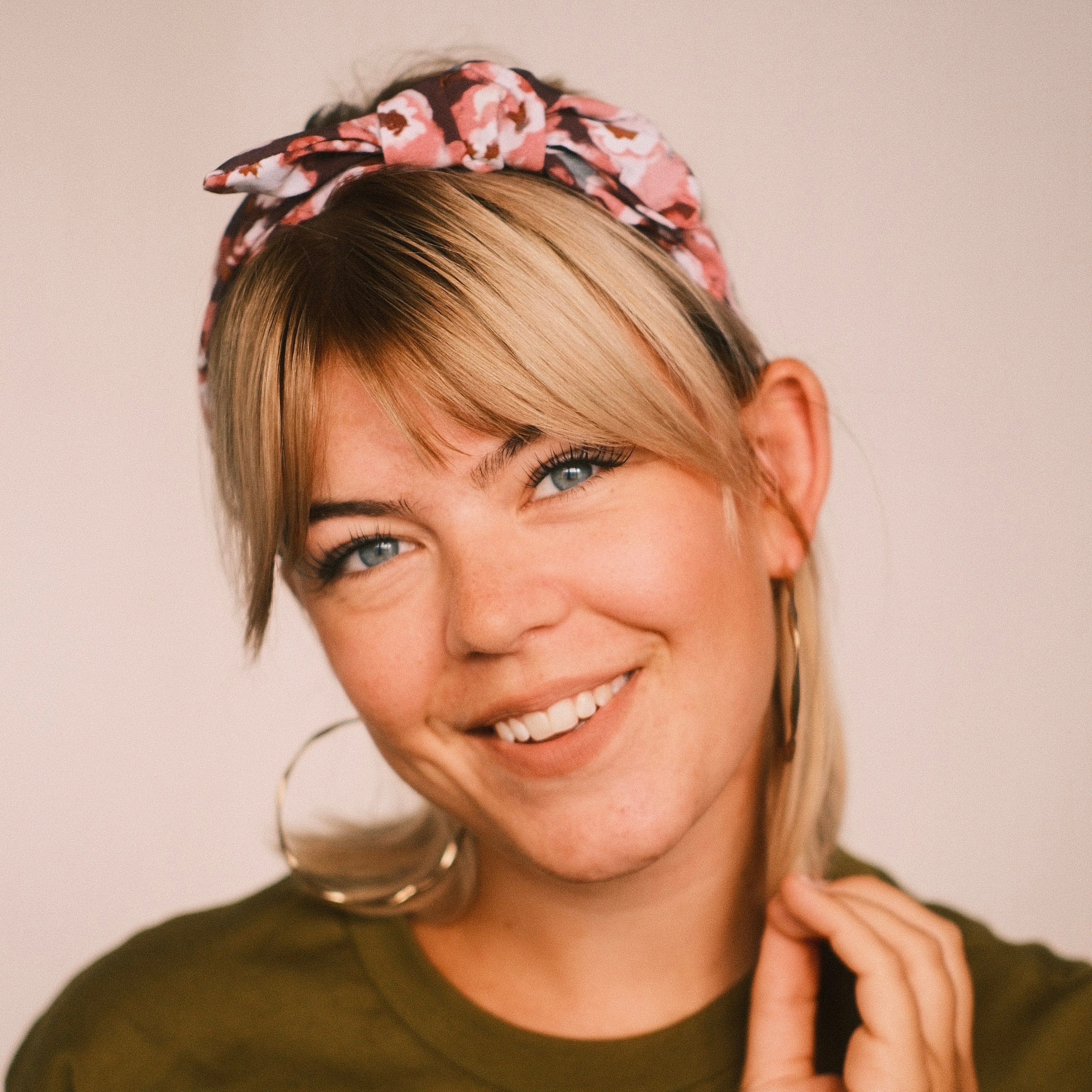 Jette - Burgundy Bloom