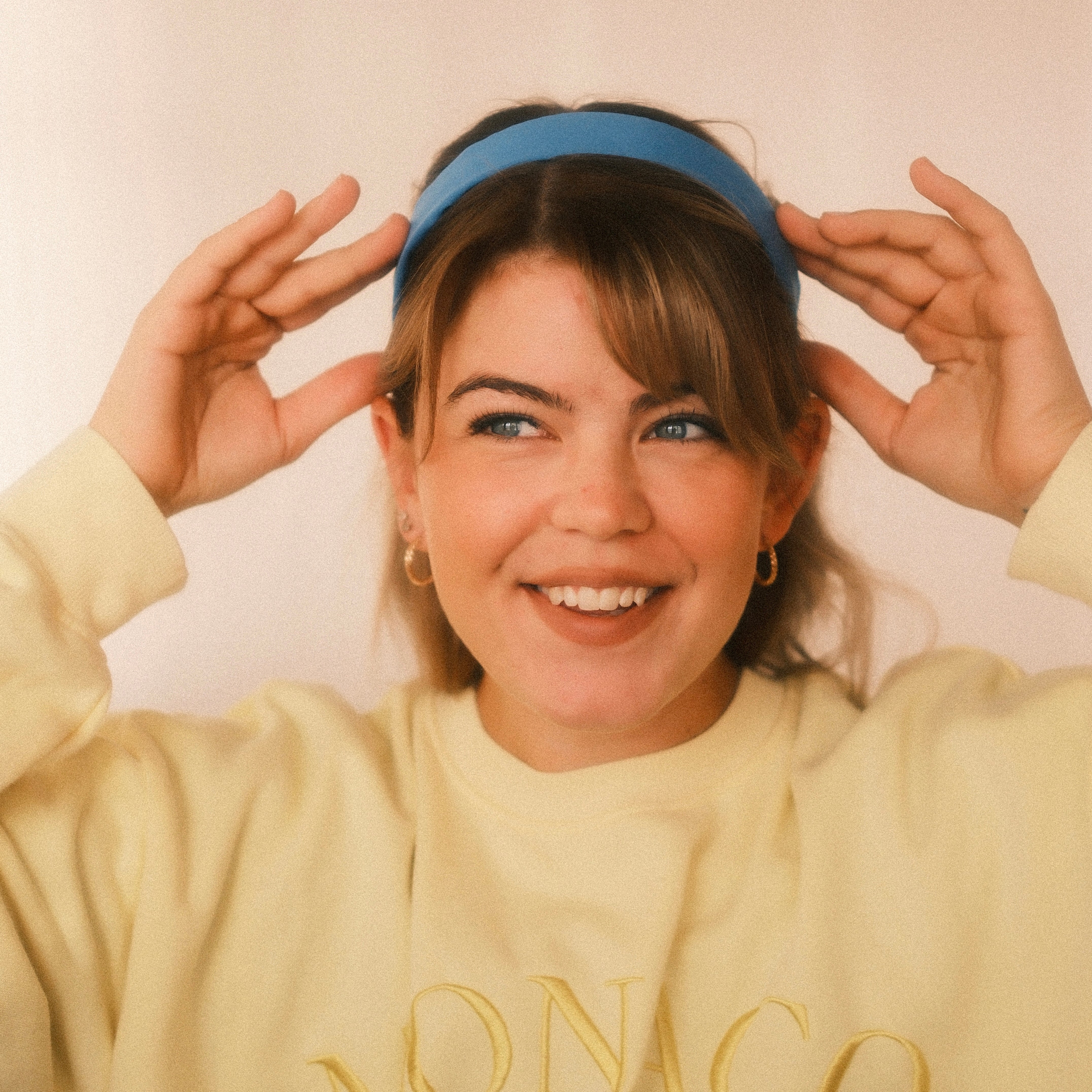 Anne Satin Mittelblau