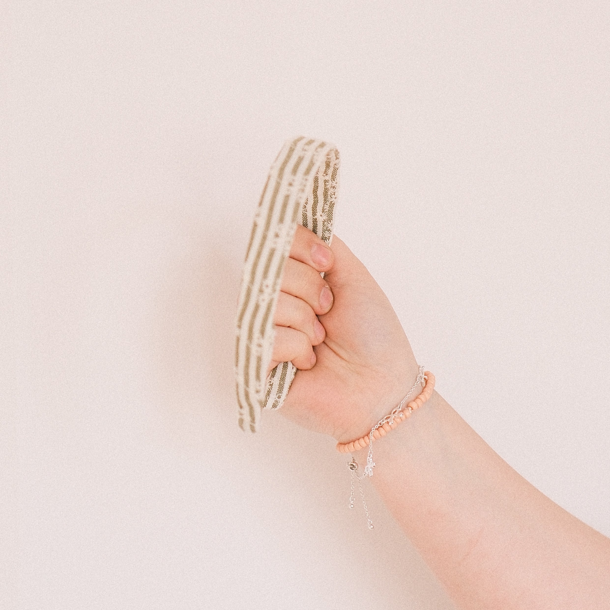 Anna - Slow Summer Olive