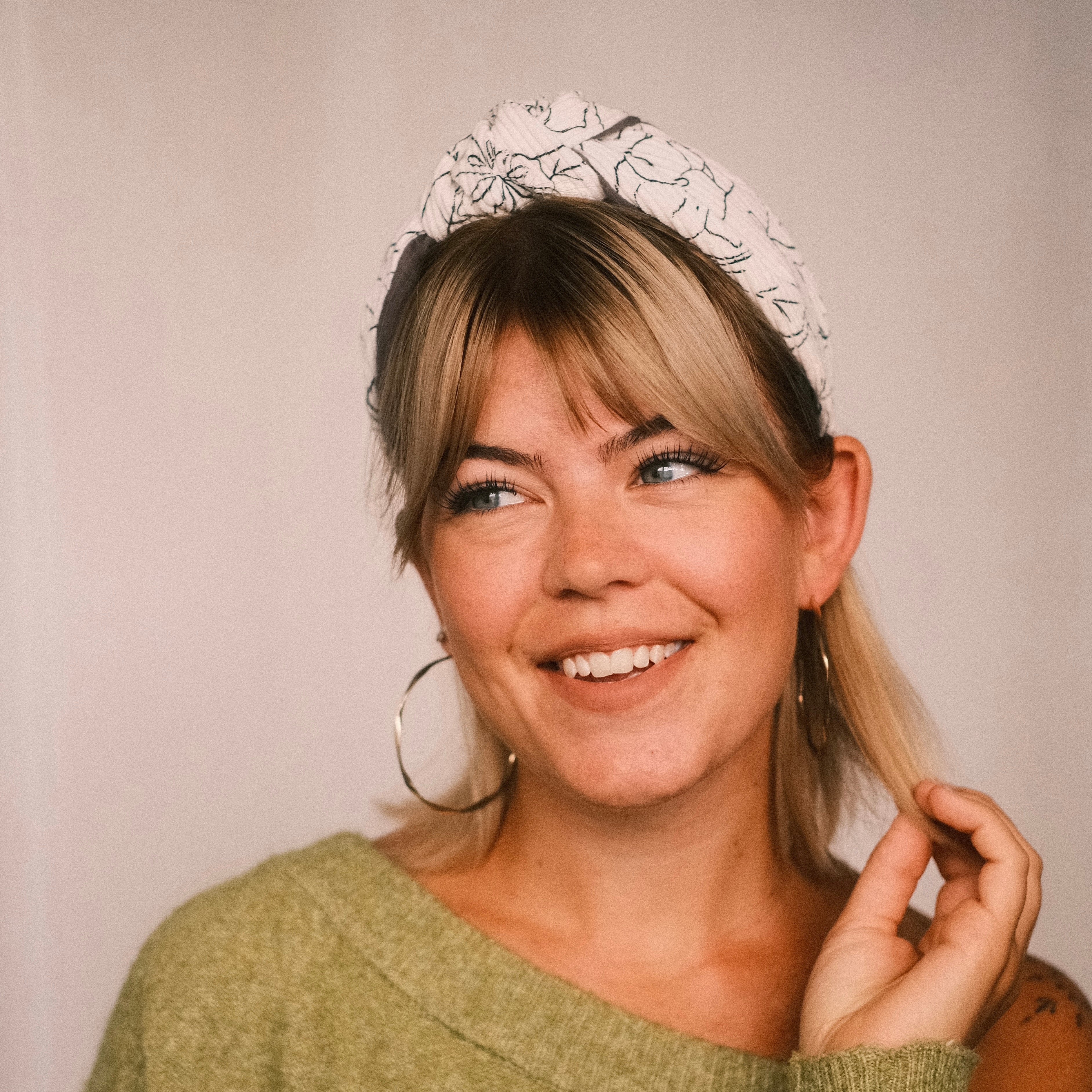 Frieda - Cord Blume Weiß