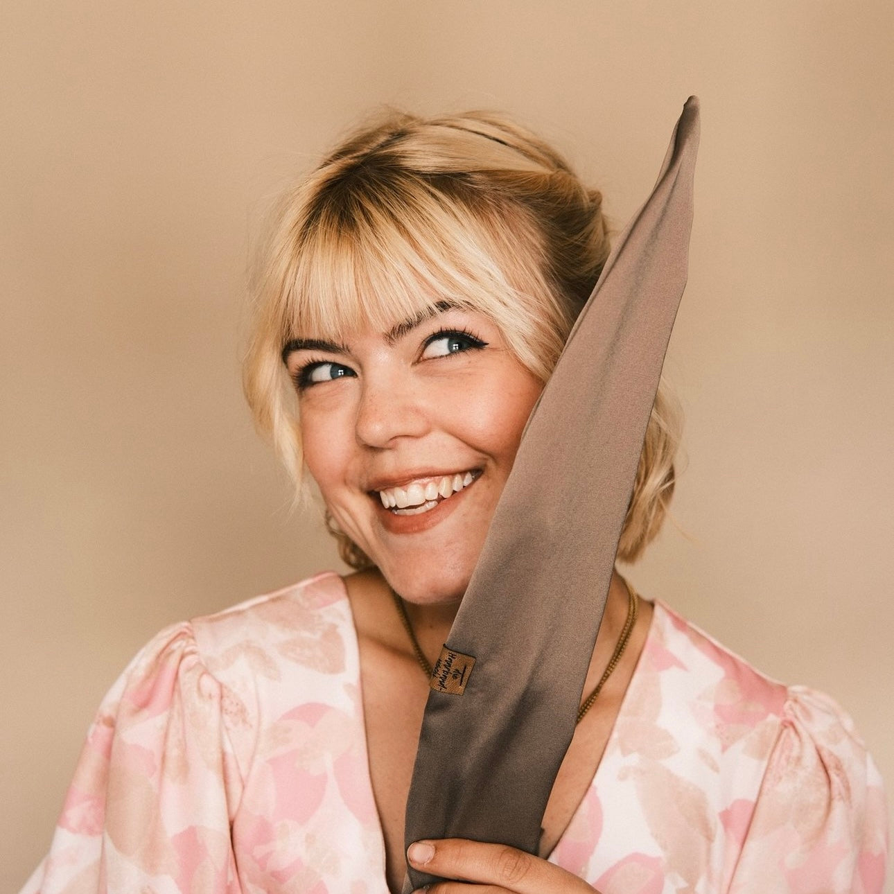 Drahthaarband Satin Braun