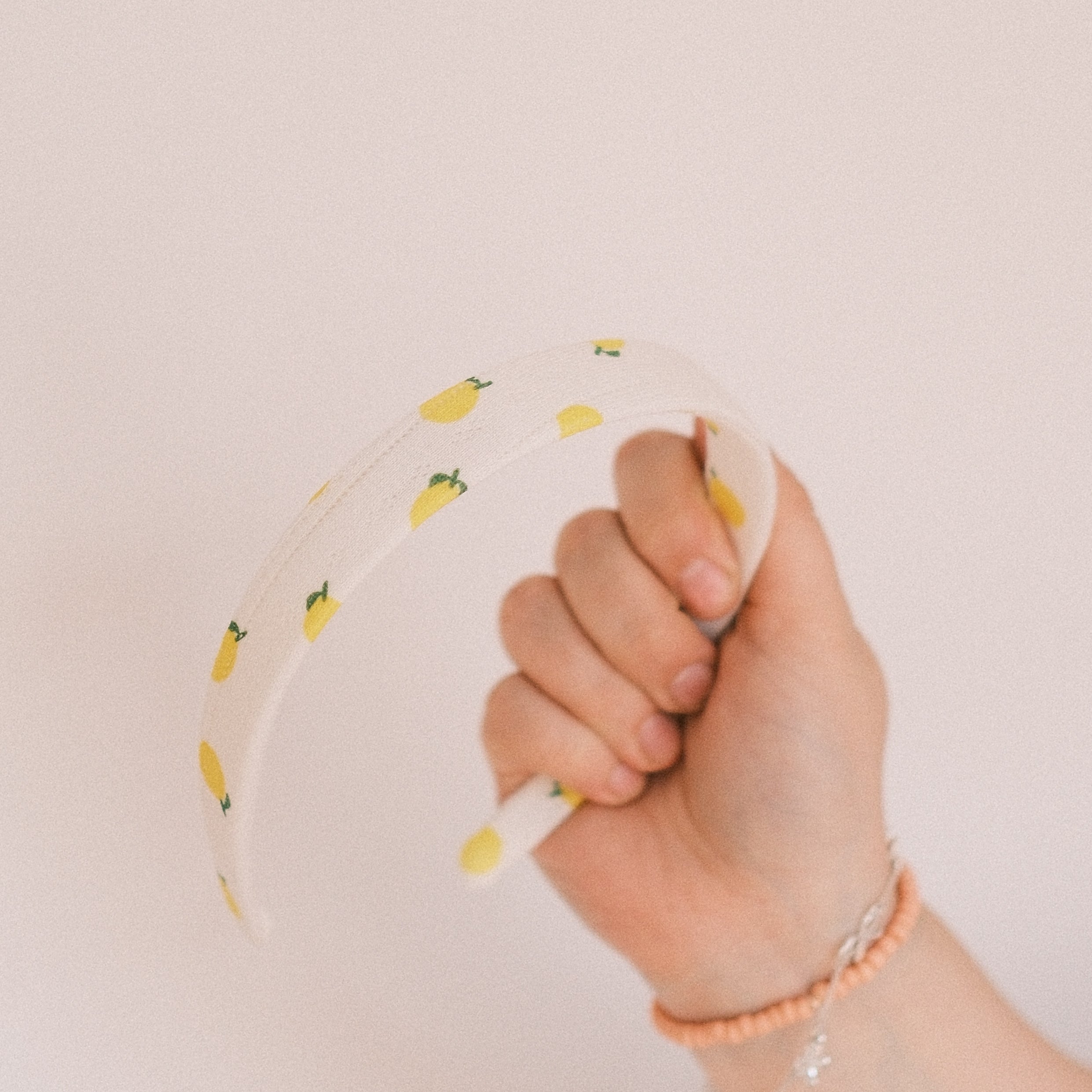 Anna - Lemon Kiss