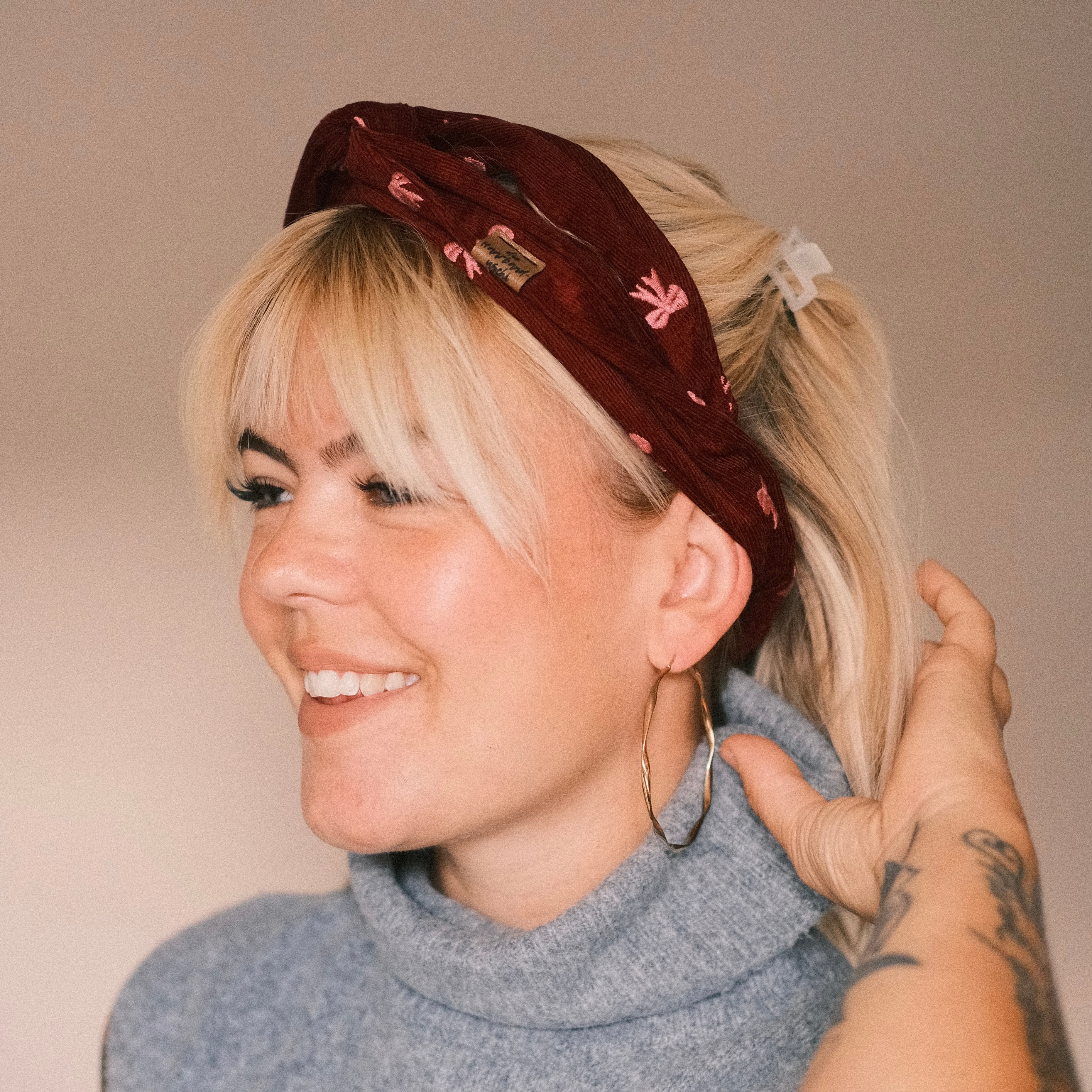 Drahthaarband - Feincord Schleife Rot