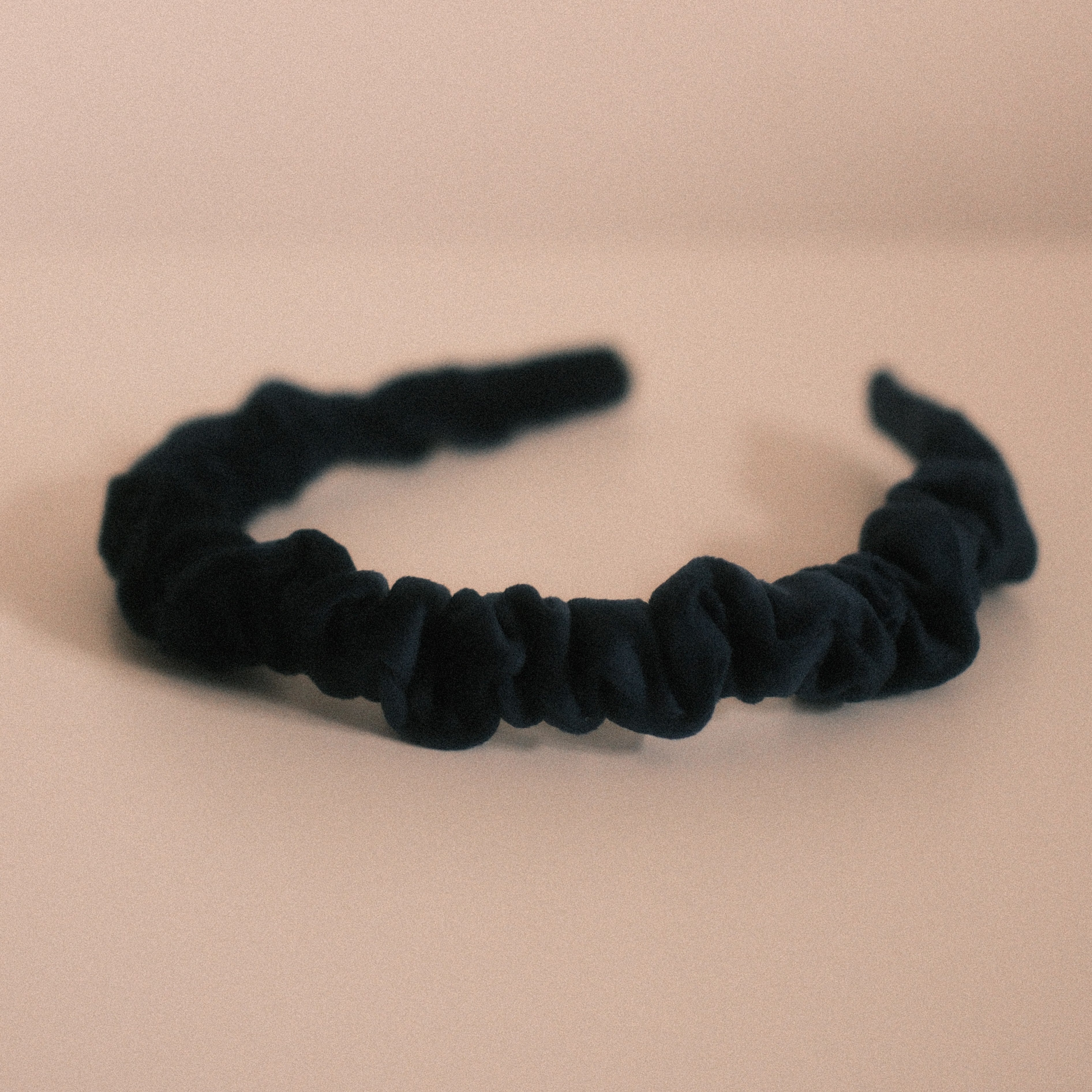 Hilde - Dunkelblau Haarreif gerafft