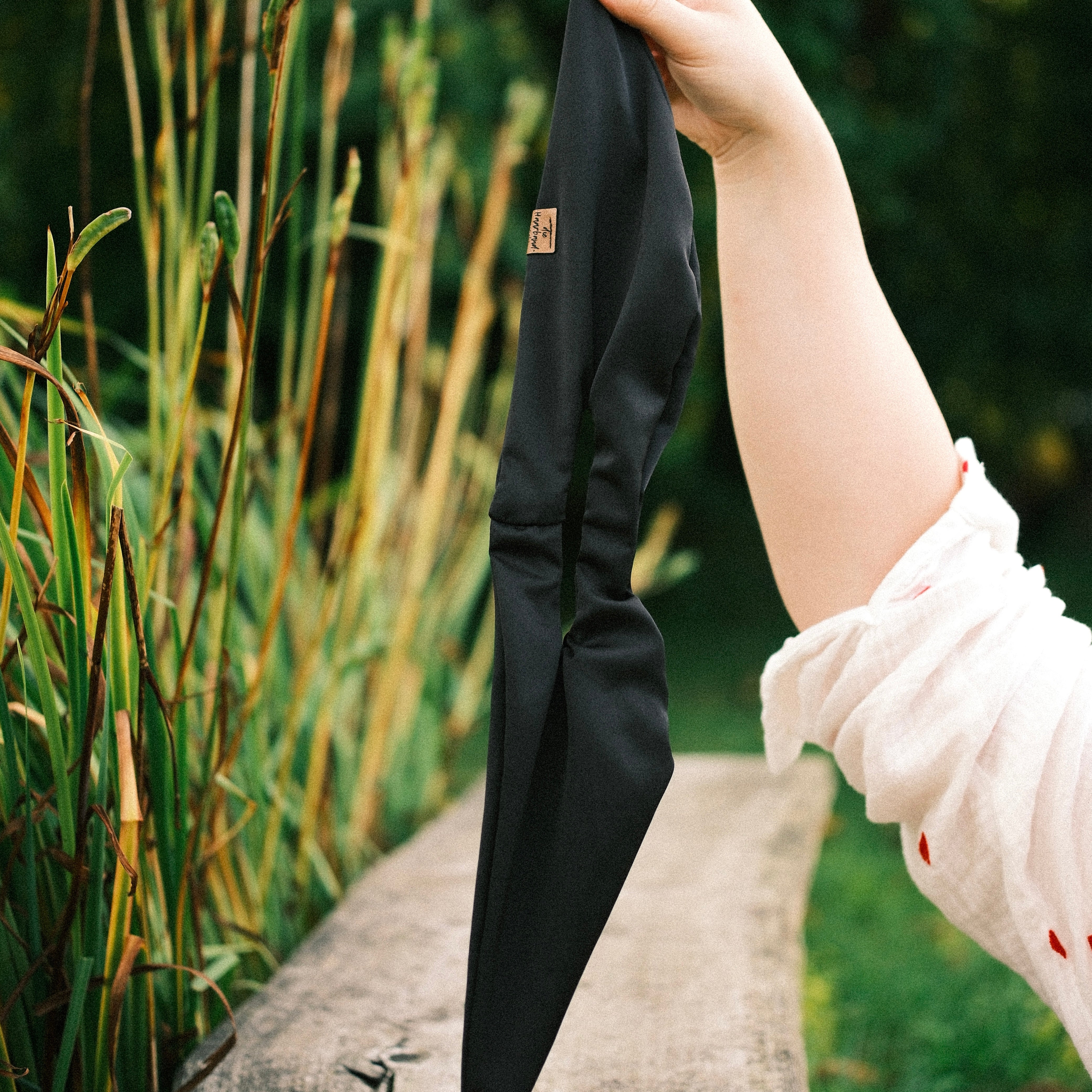 Dutti - Satin Schwarz