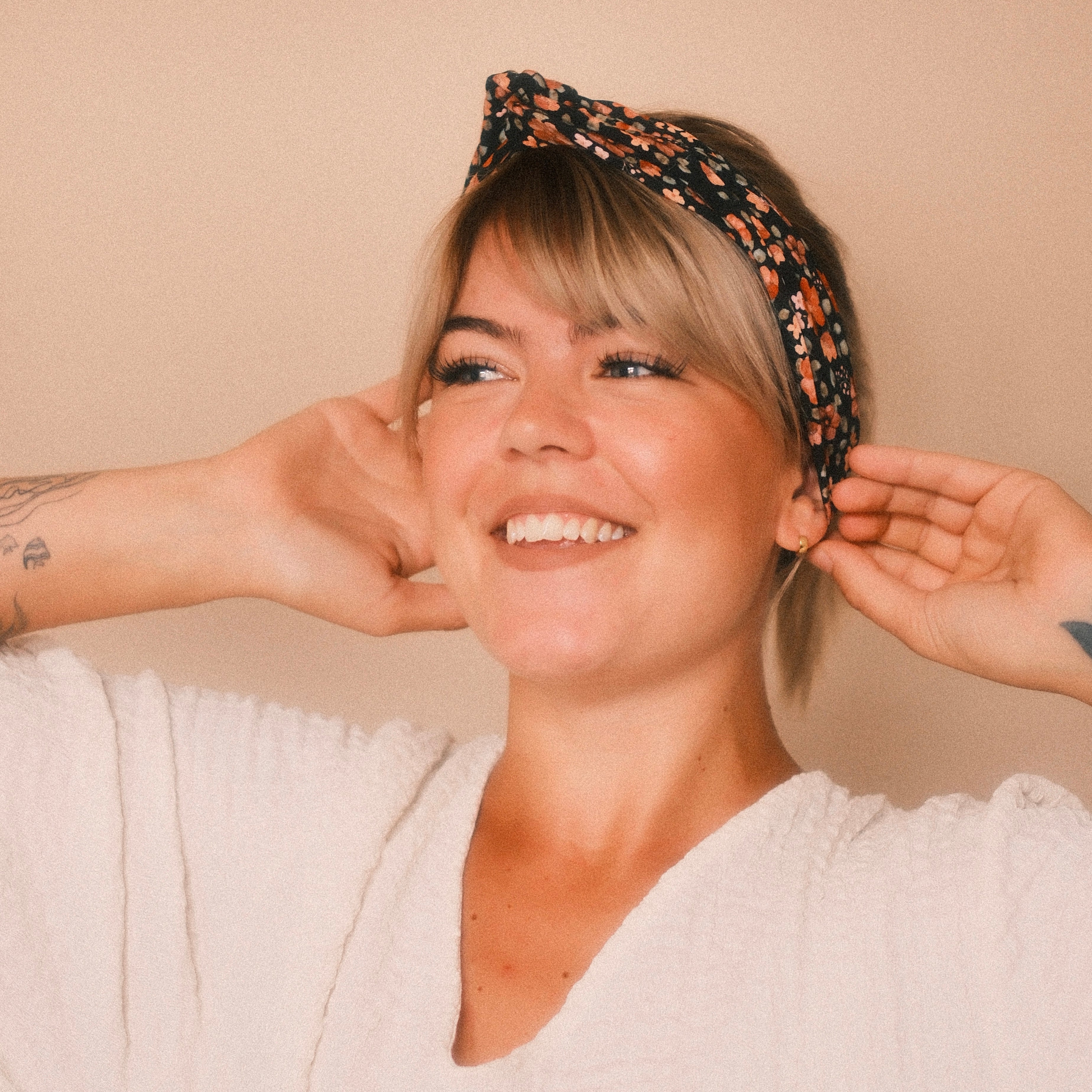 Drahthaarband schmal - orange Blumen