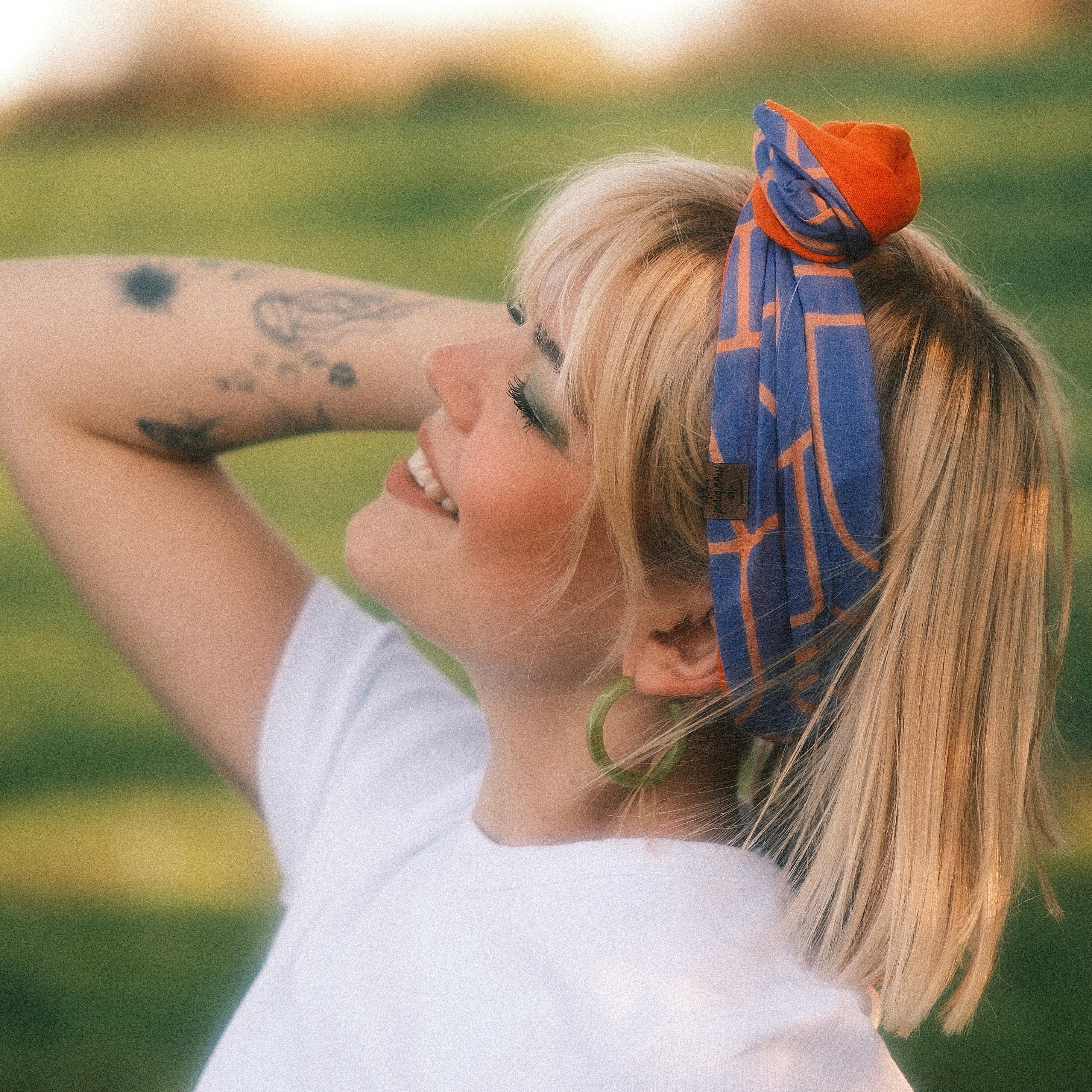 Drahthaarband breit 2 Seiten Neon Blau/Orange