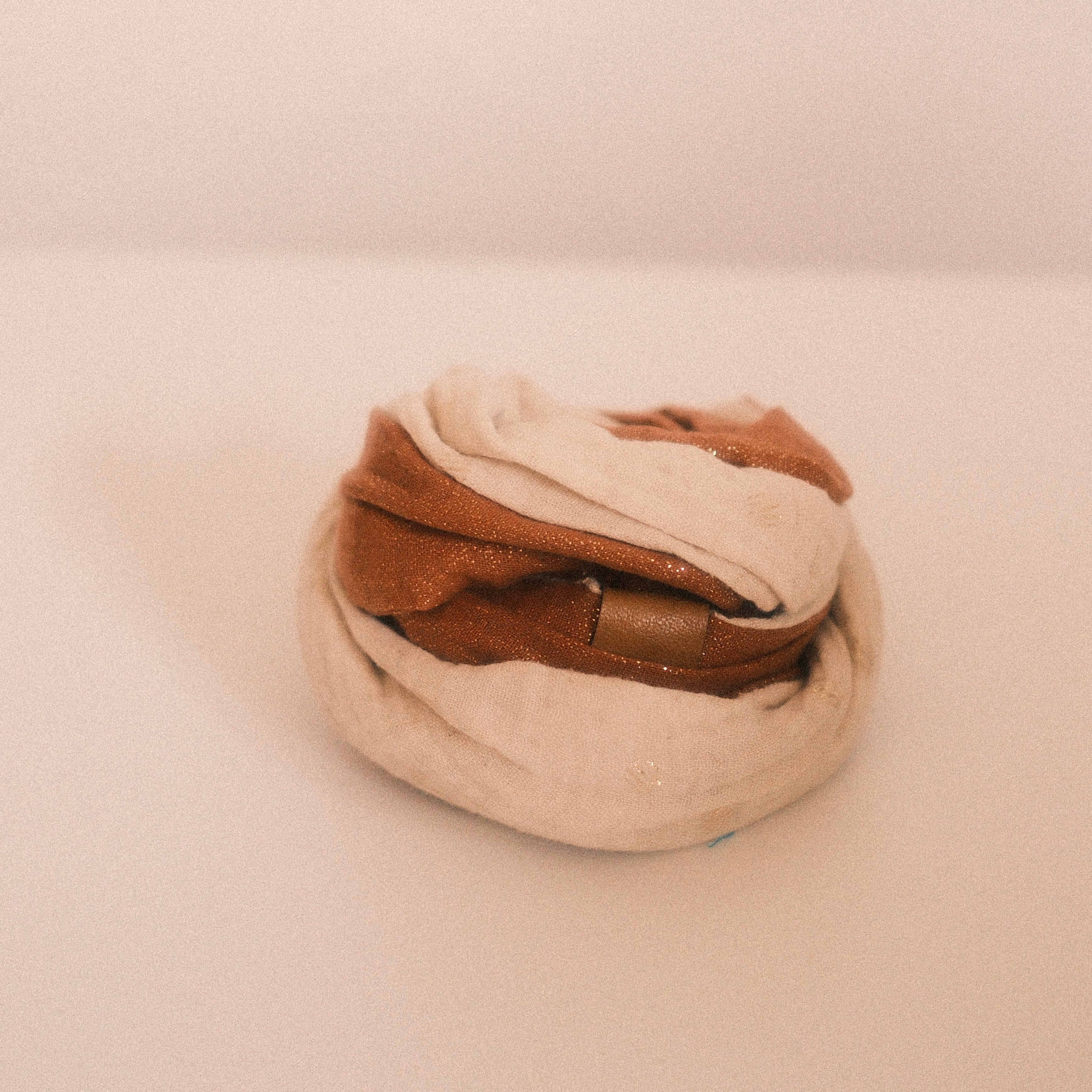 Drahthaarband 2 Seiten - Braun/ Golden Dots