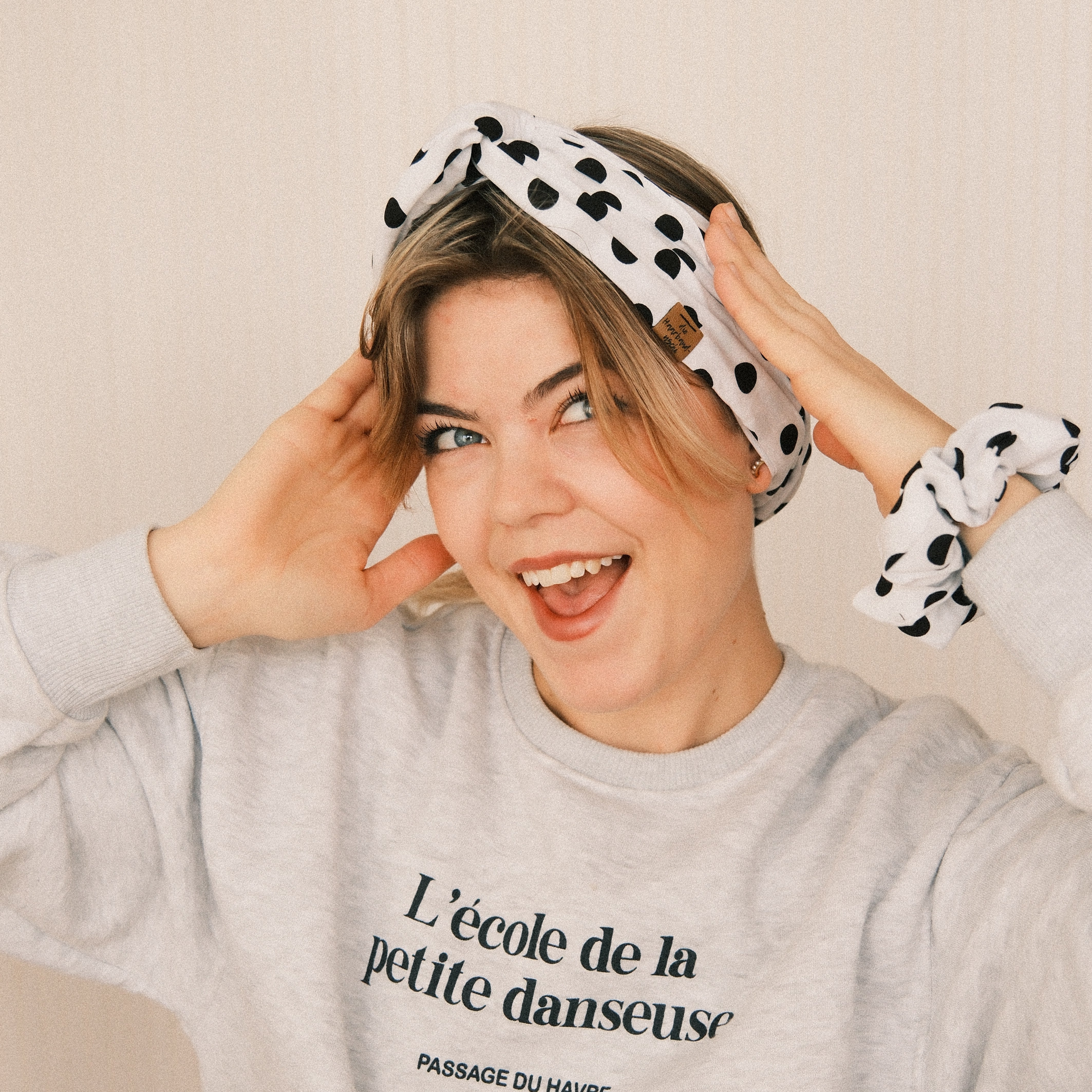 Drahthaarband breit -Polka Dots Weiß