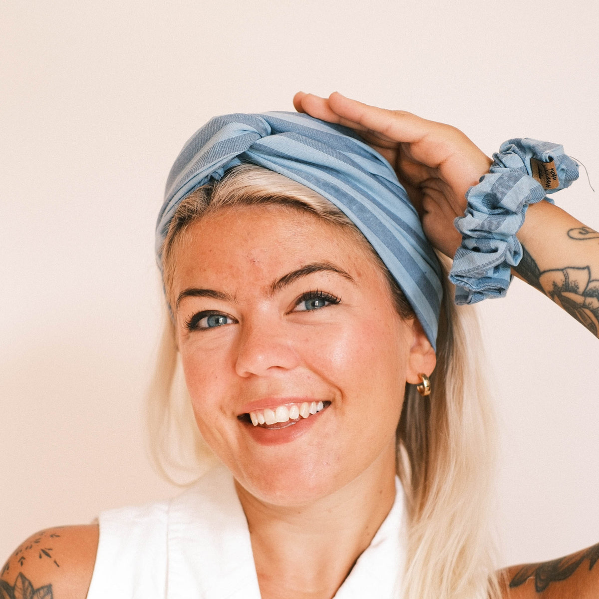 Drahthaarband Breit – Blaustreifen