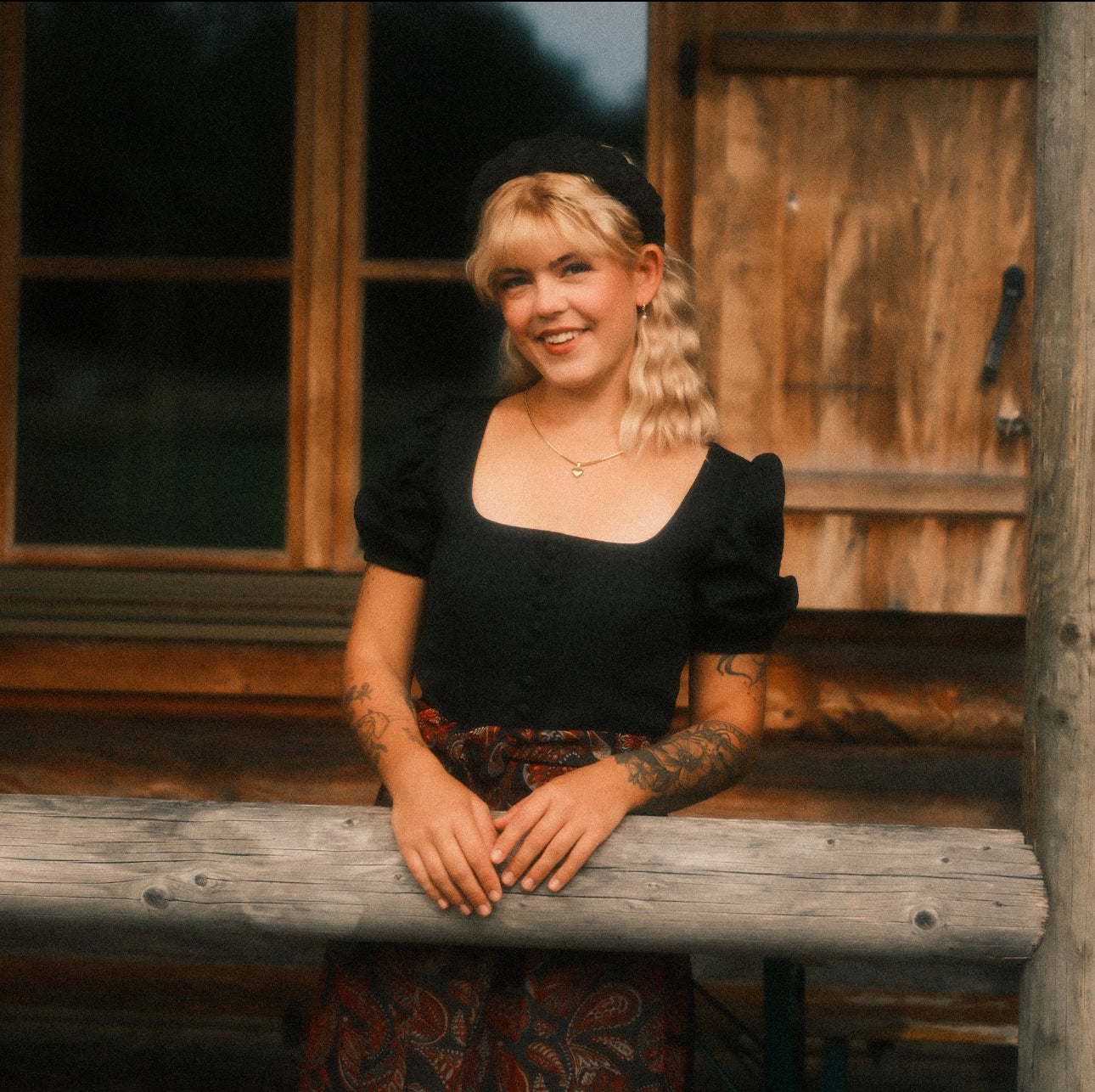 Hedda in breit - Schwarz