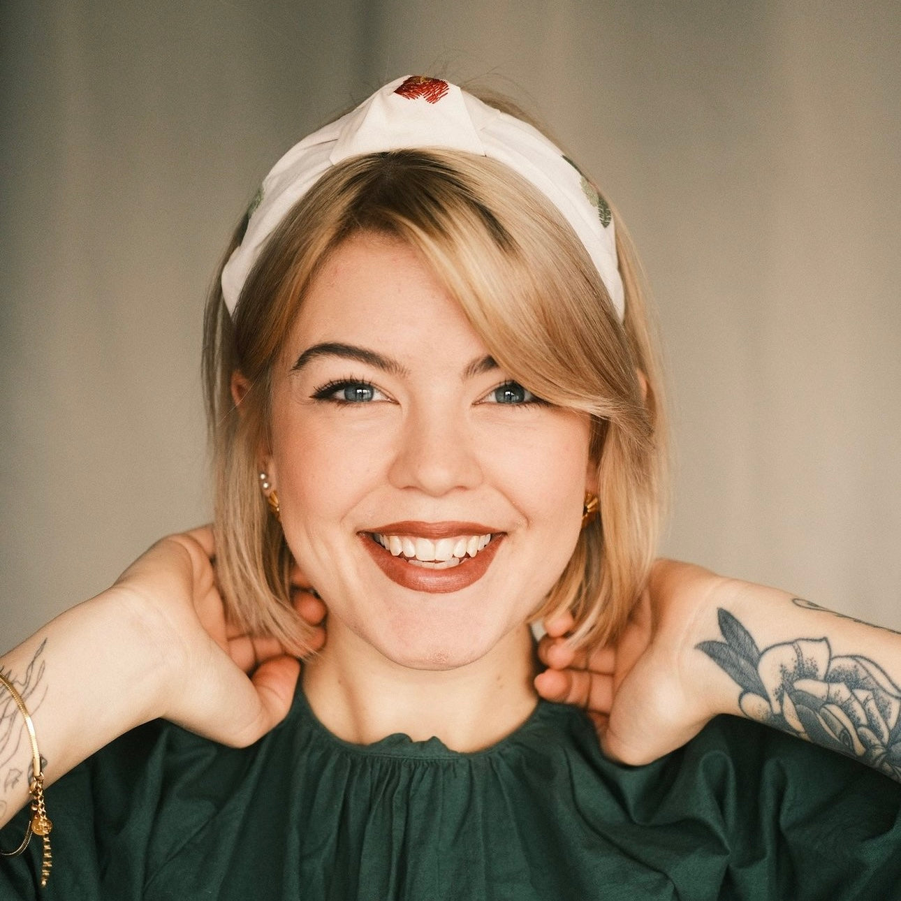 Katharina - große Blumen Creme