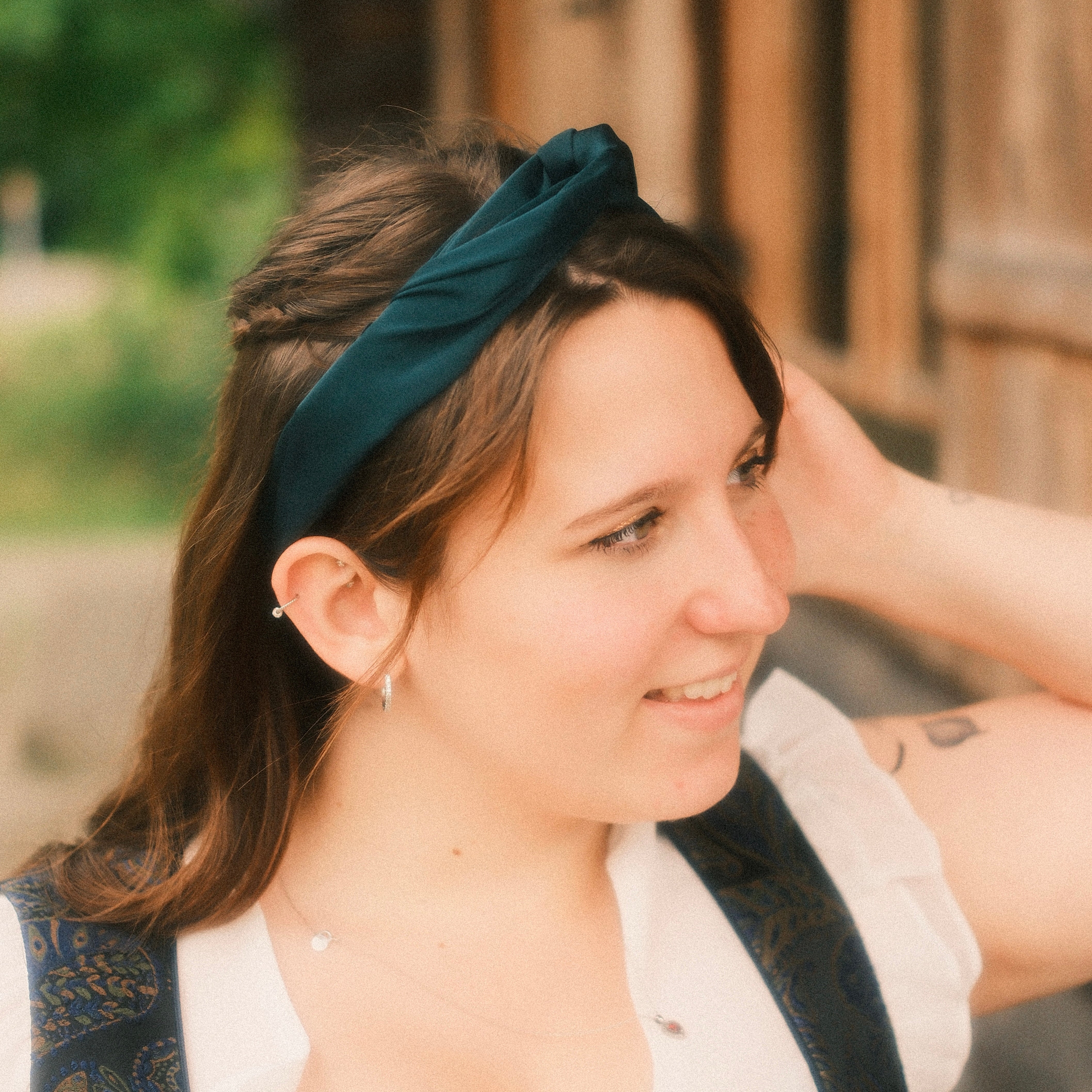 Drahthaarband Satin Smaragd