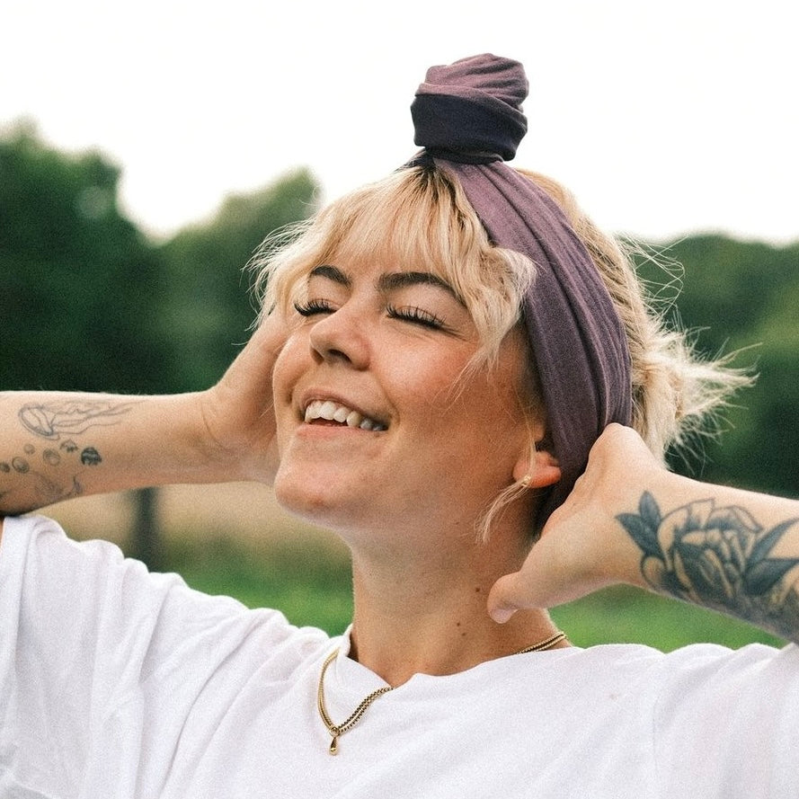 Drahthaarband 2 Seiten Glitzer/Satin Lila