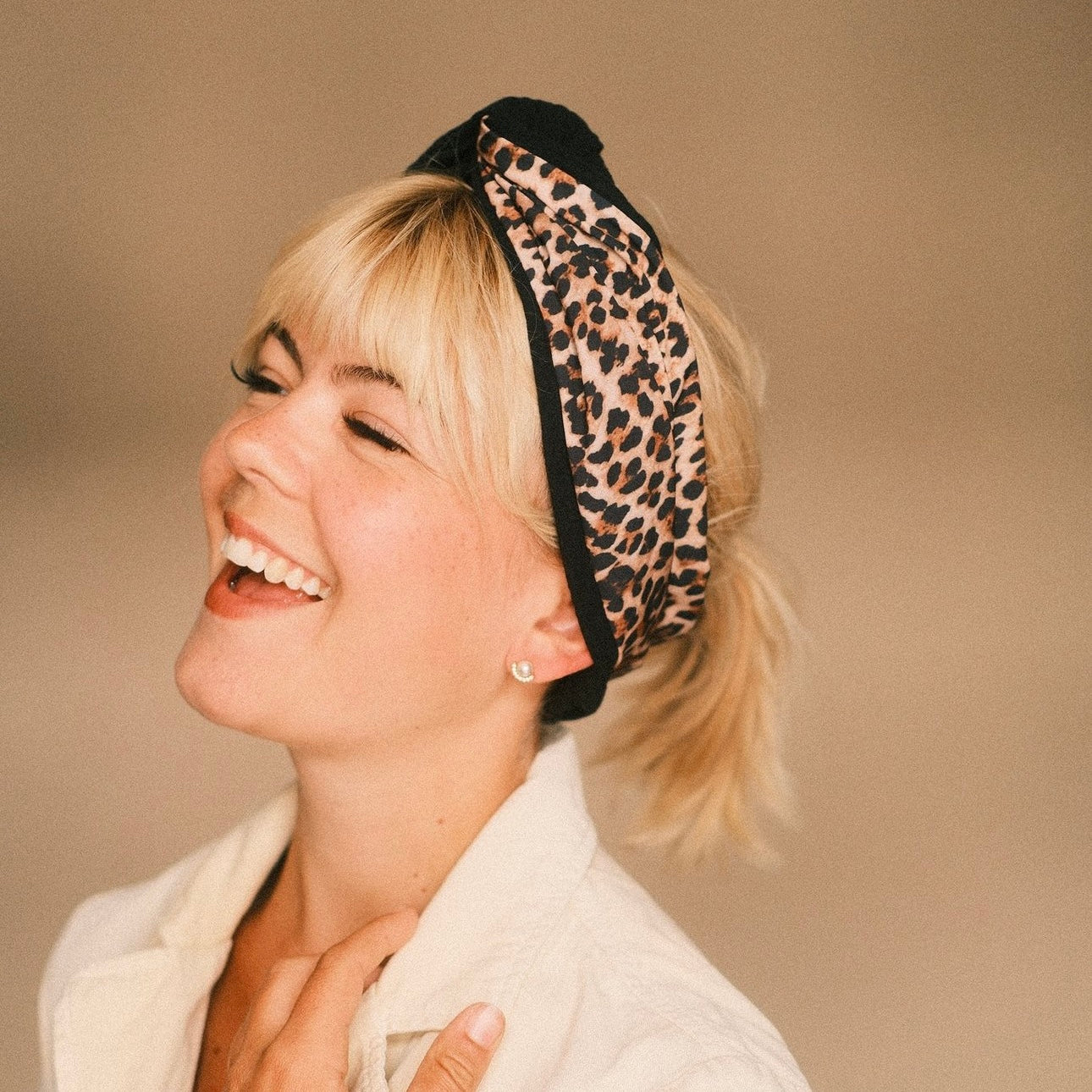 Drahthaarband 2 Seiten Leo Schwarz