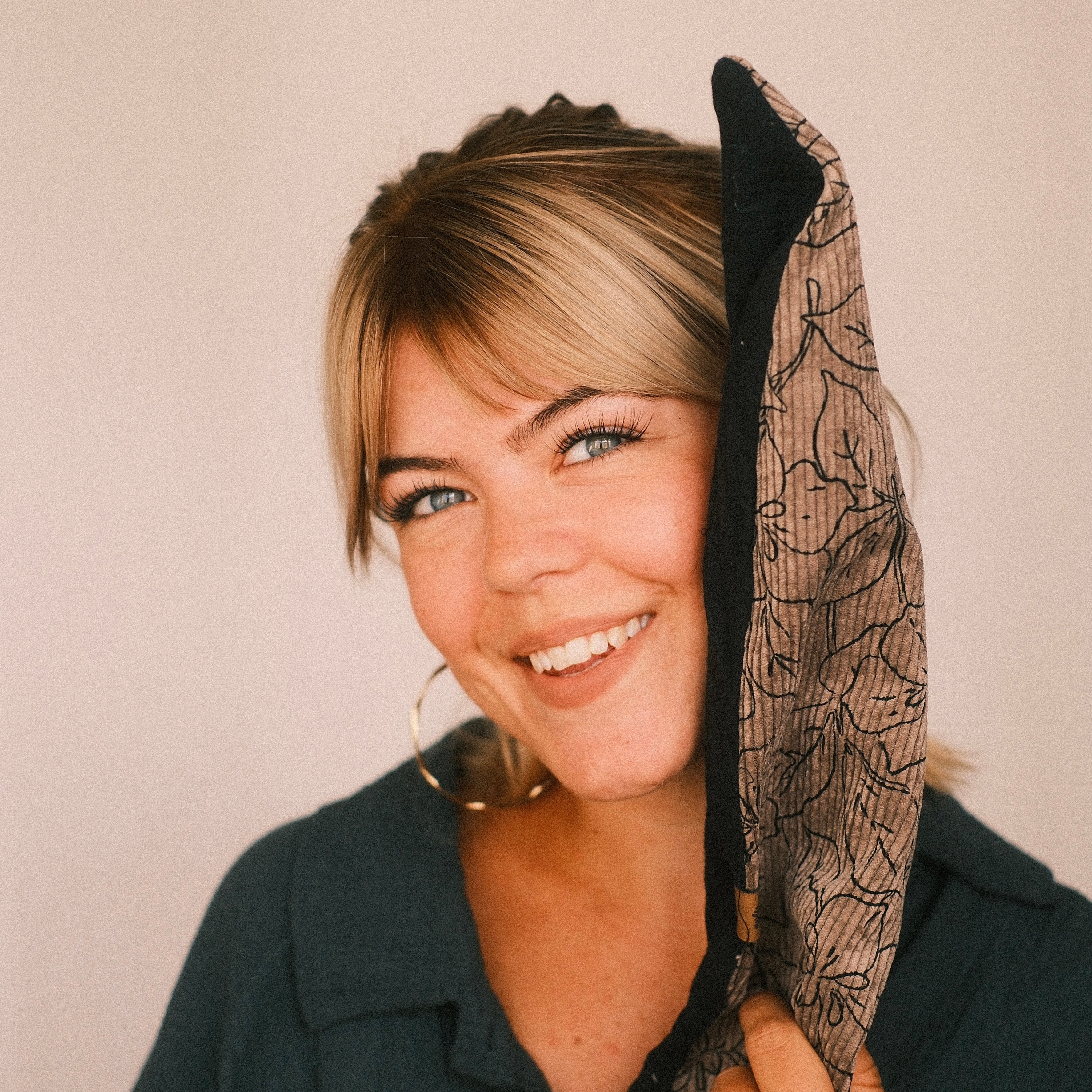 Drahthaarband 2 Seiten - Cord Blume Taupe