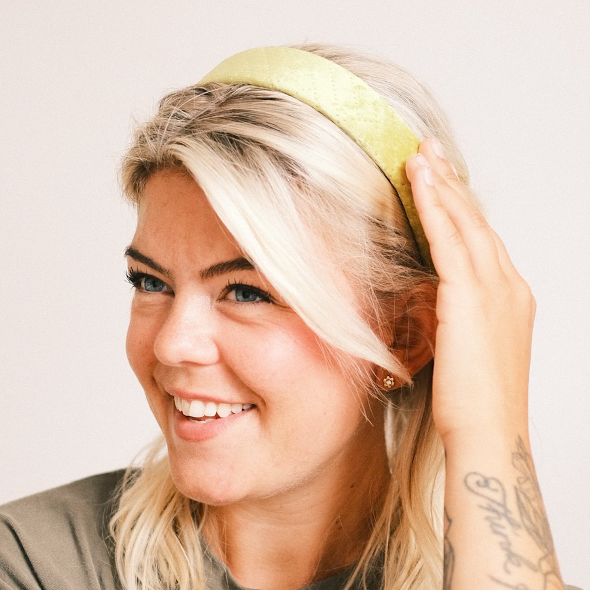 Anne - Samt Struktur Gelb