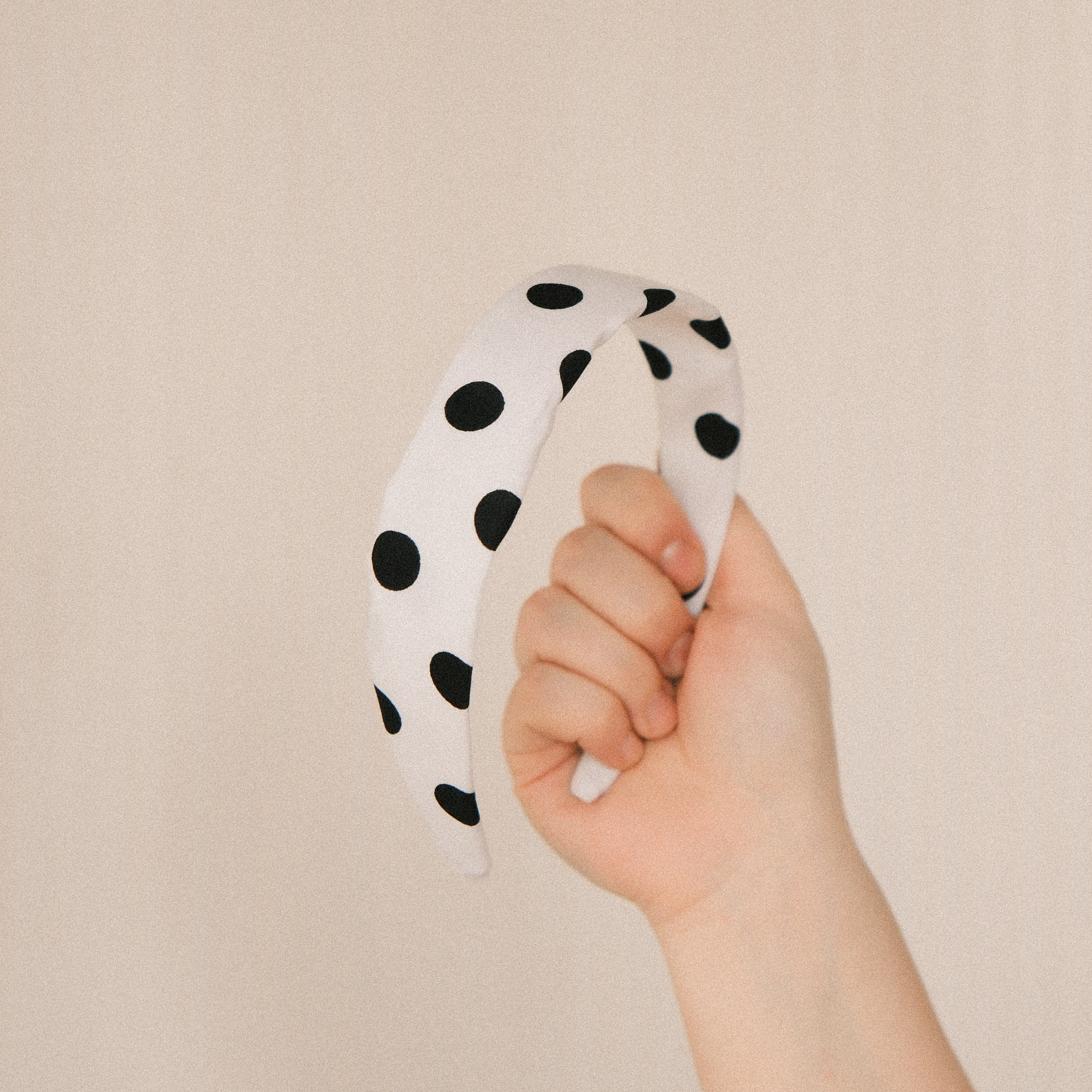 Anne - Polka Dots Weiß