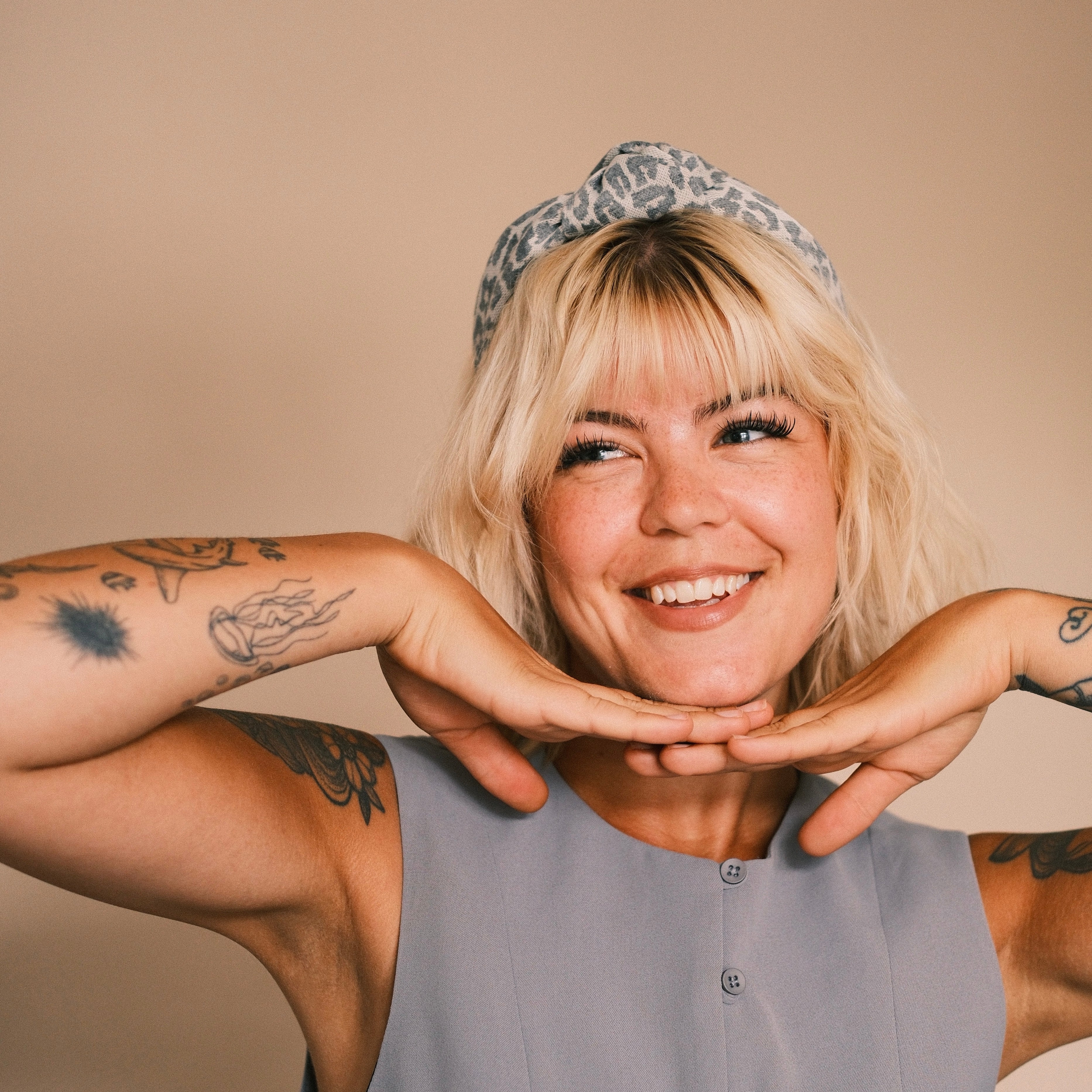 Leyla - Strick Leo Grau