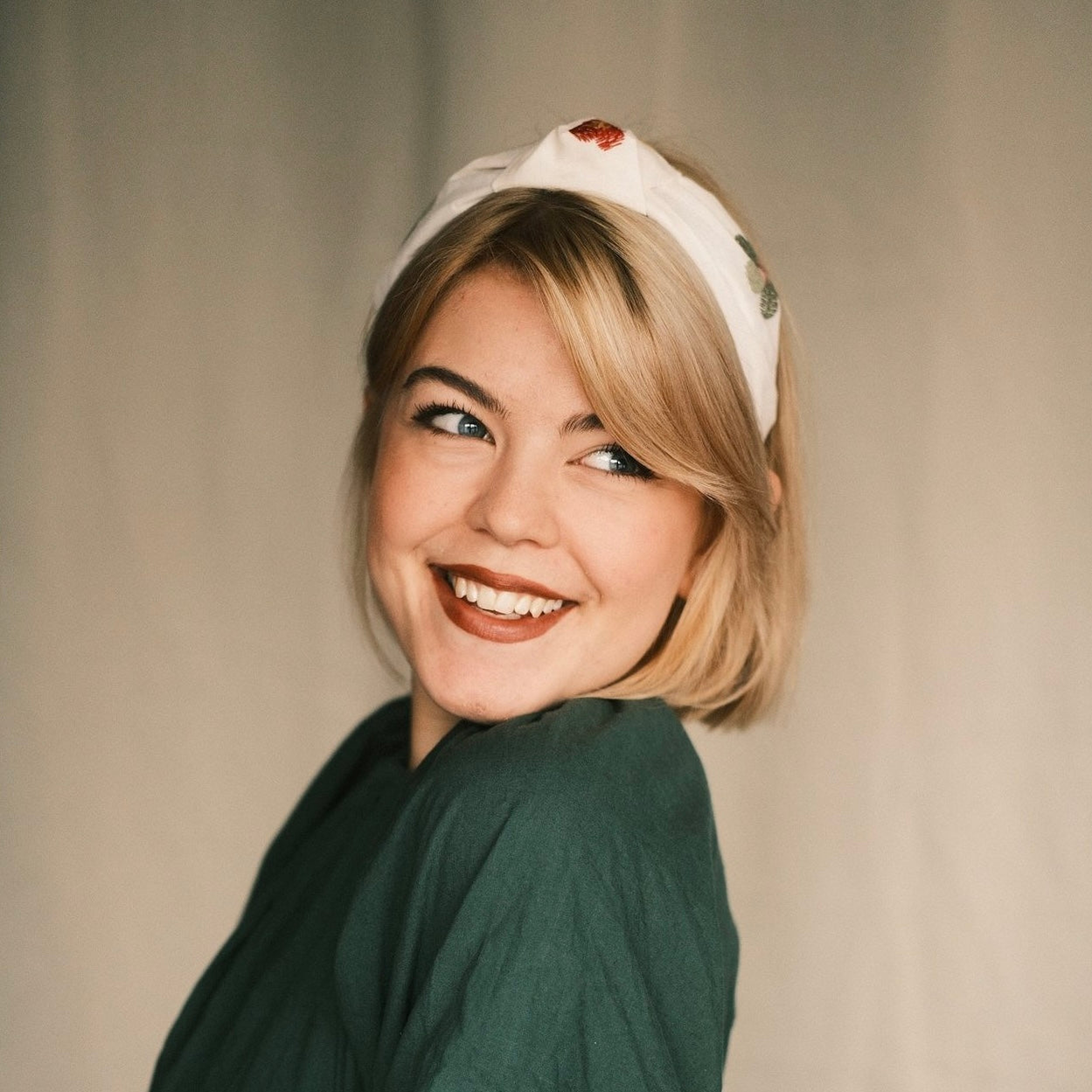 Katharina - große Blumen Creme