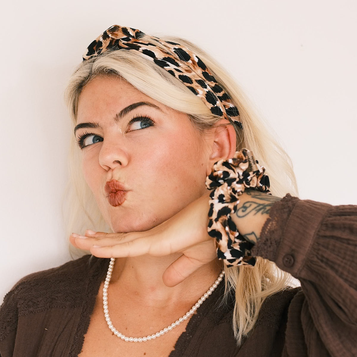 Scrunchie - Leo Toffee