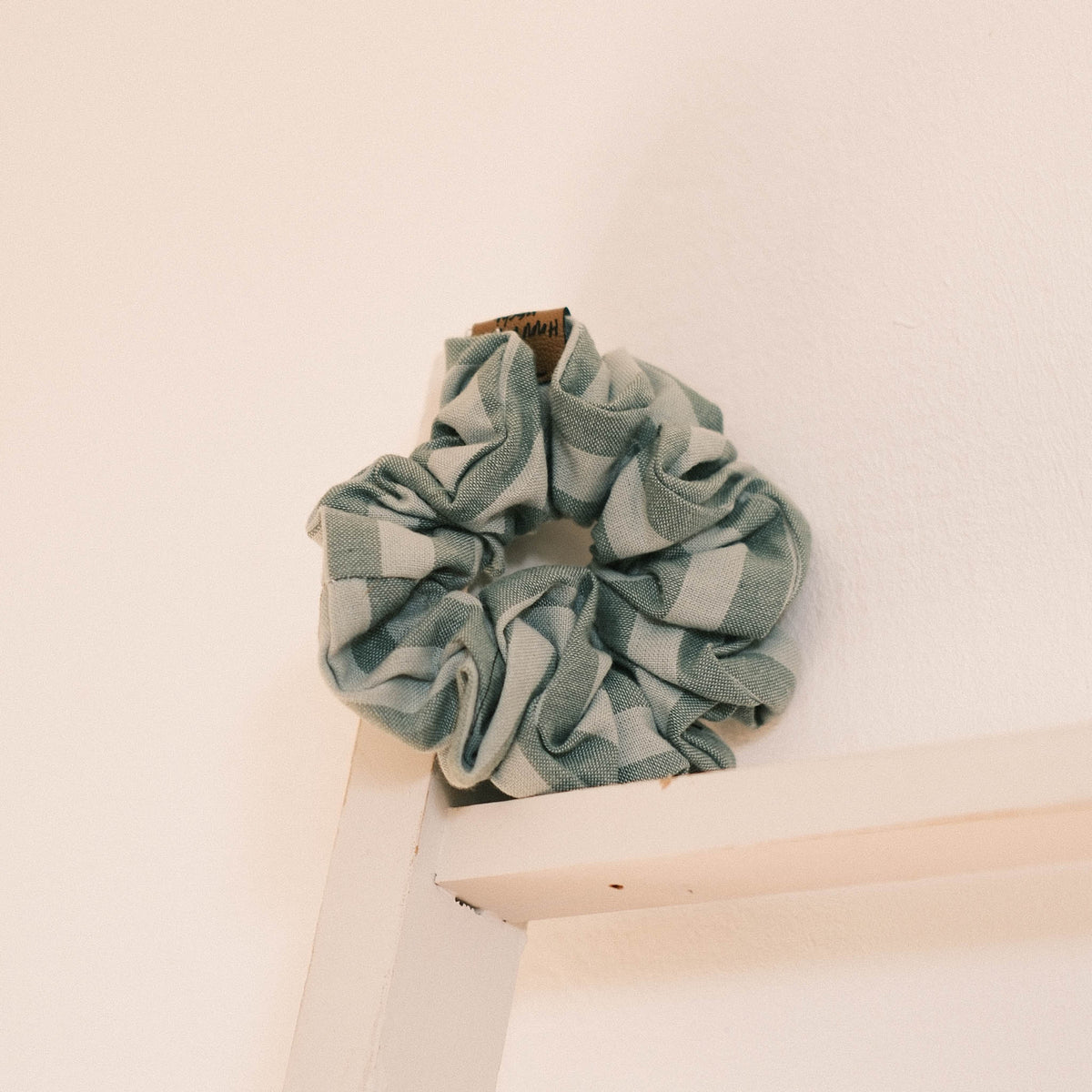 Scrunchie – Salbeistreifen