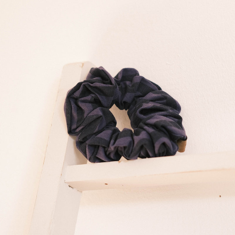 Scrunchie – Veilchenstreifen