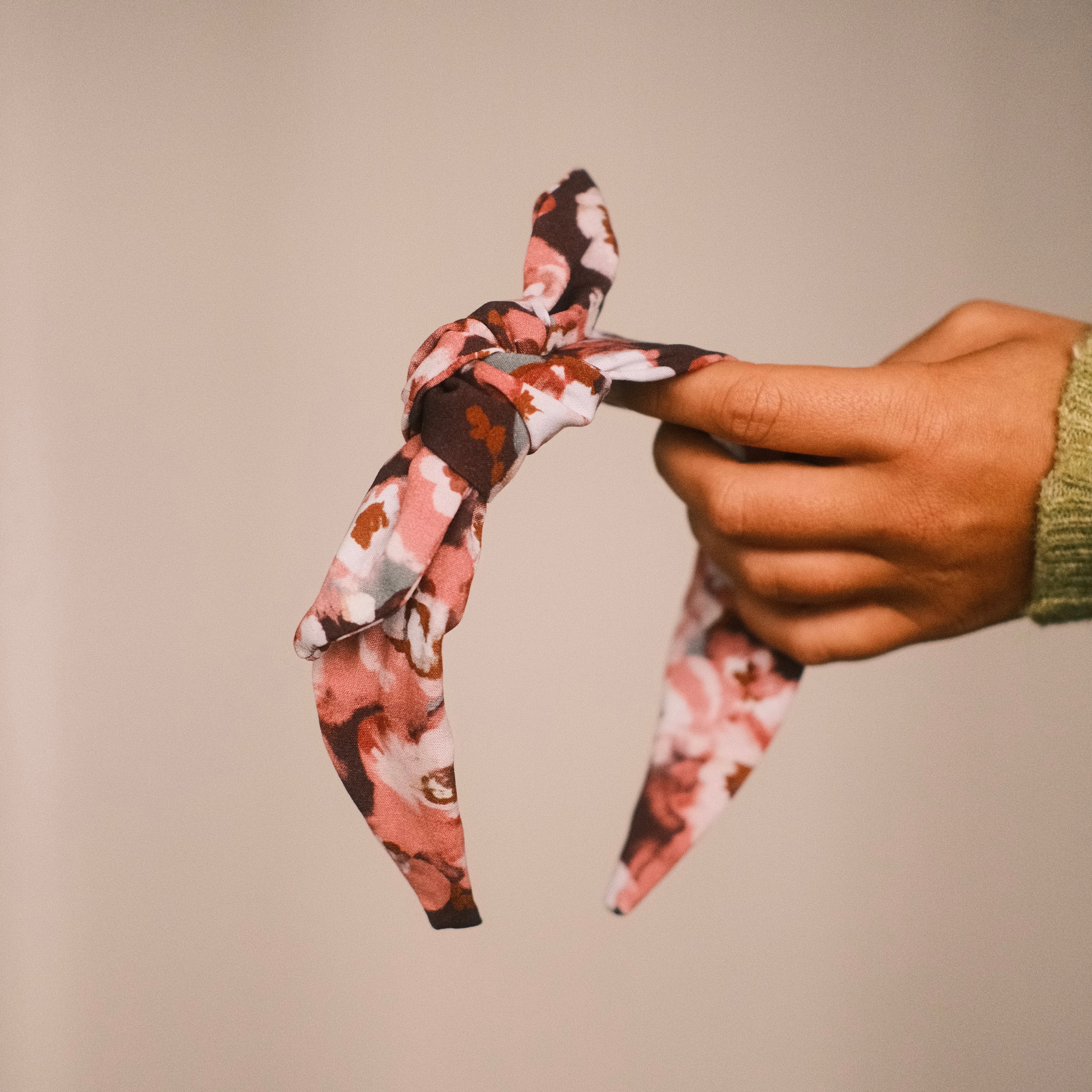 Jette - Burgundy Bloom