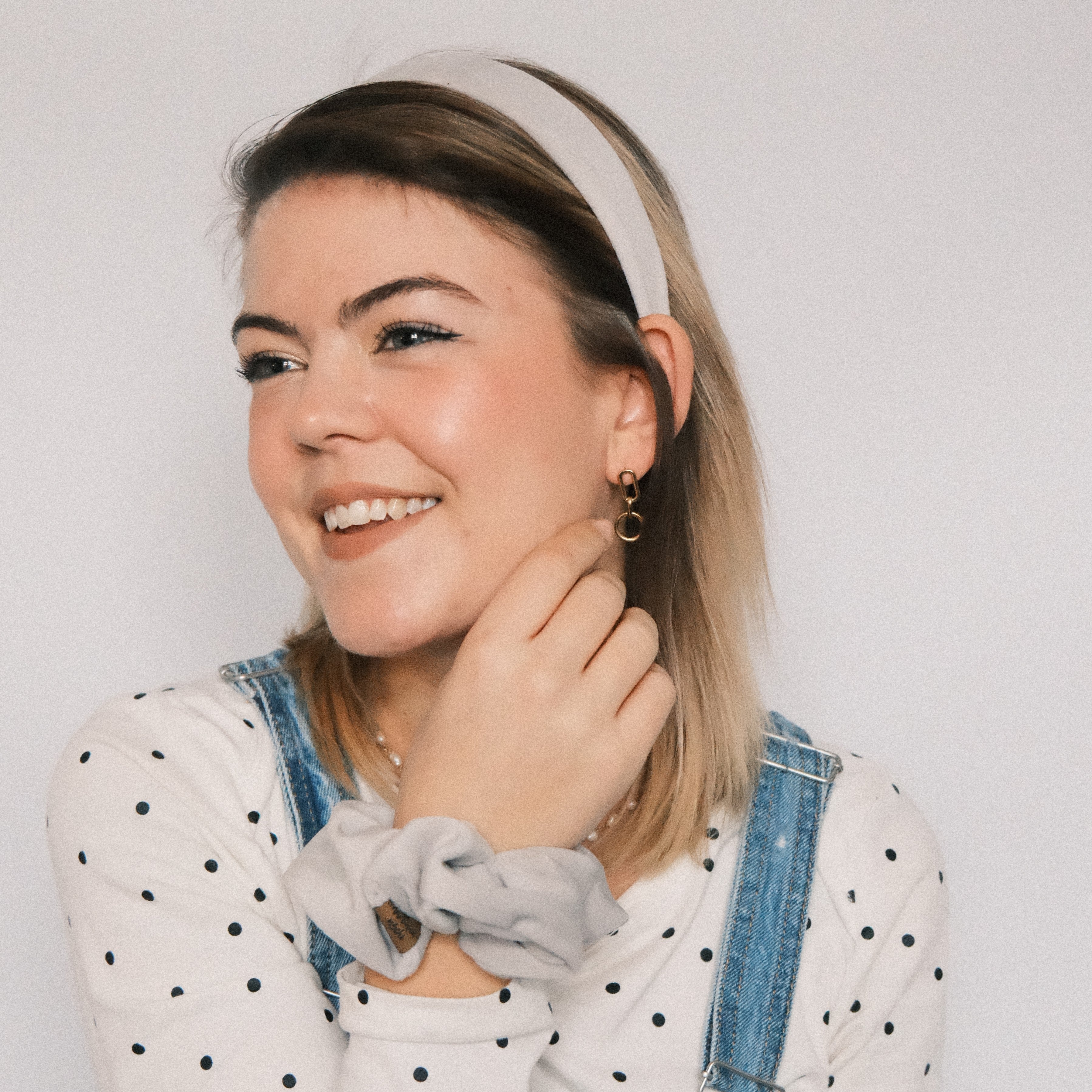 Anne - Samt Hellgrau