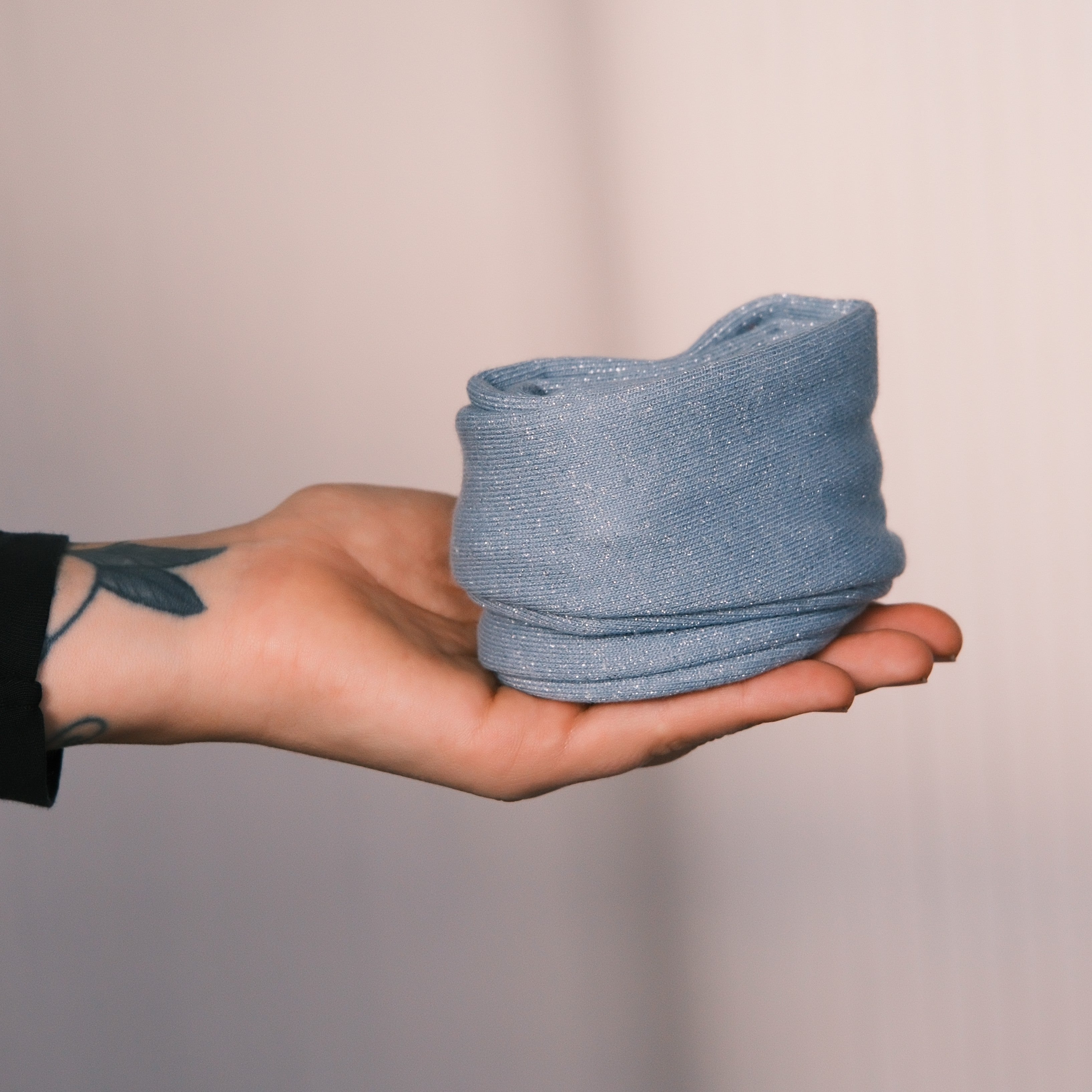 Drahthaarband Glitzer Hellblau