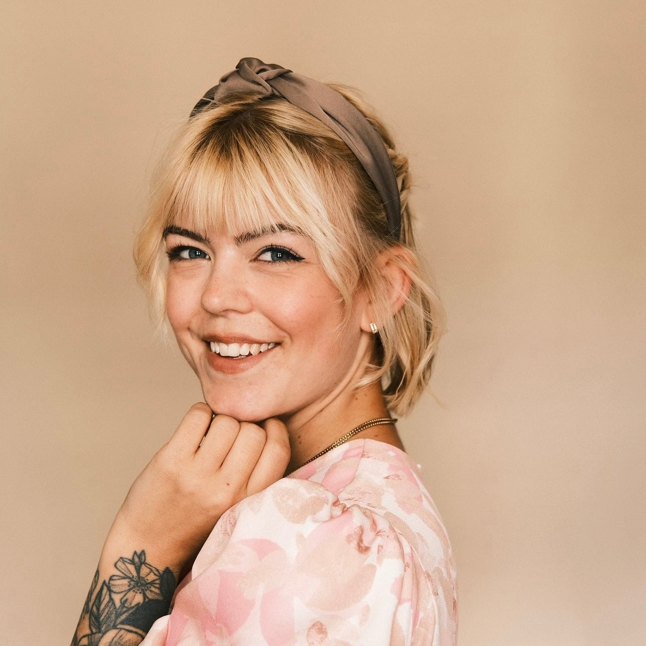 Rosalie - Braun Satin