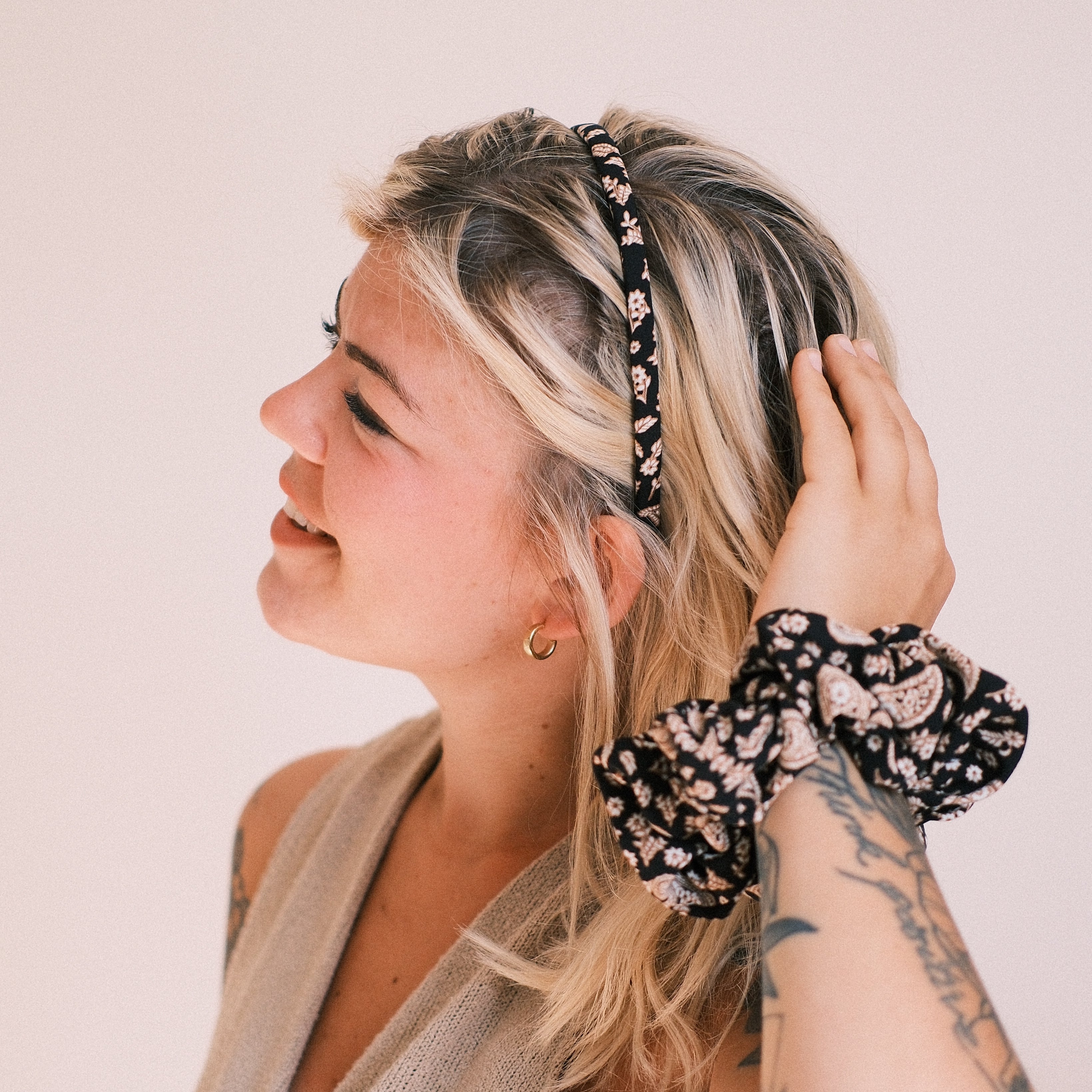 Lina - Vintage Paisley Schwarz