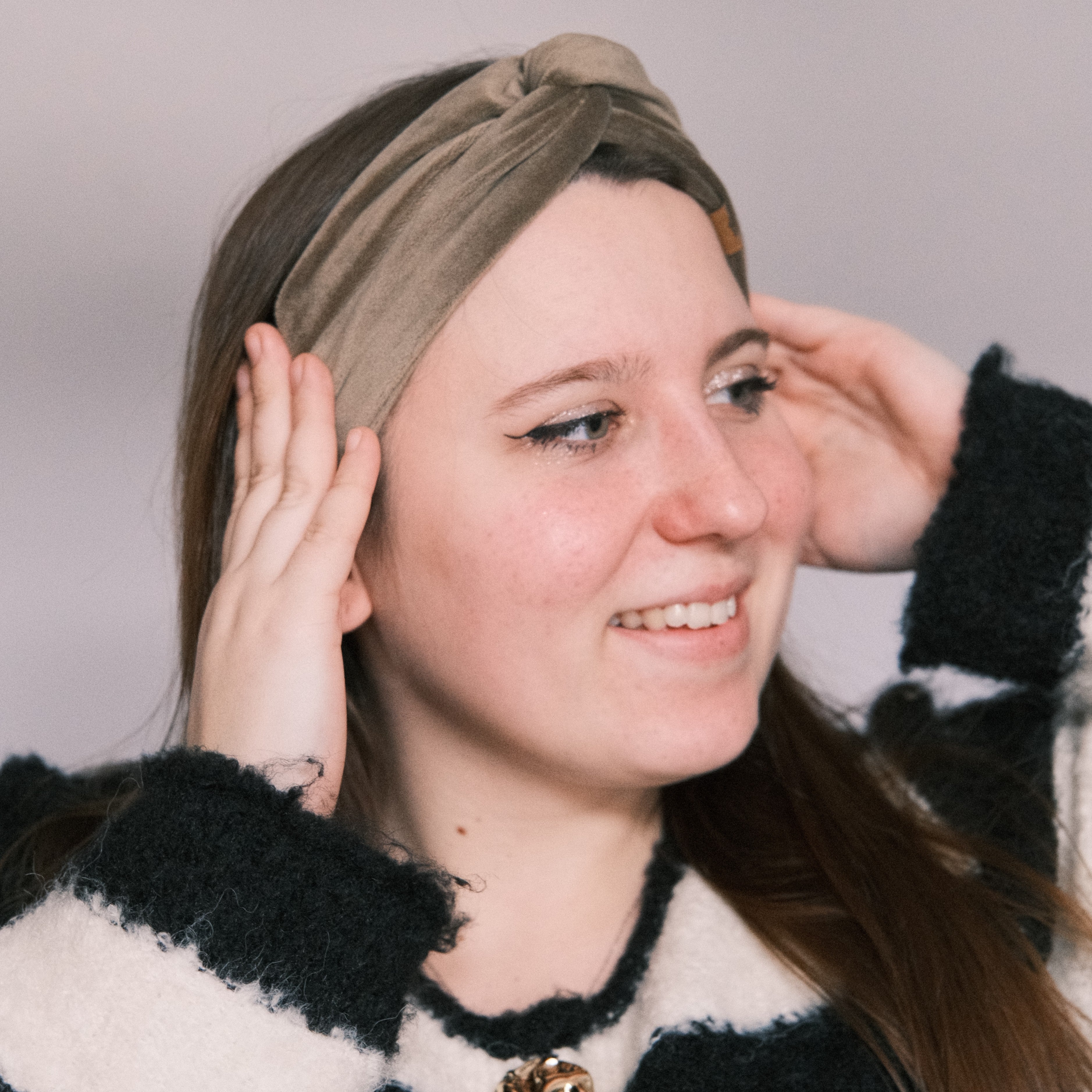 Drahthaarband - Samt Olive