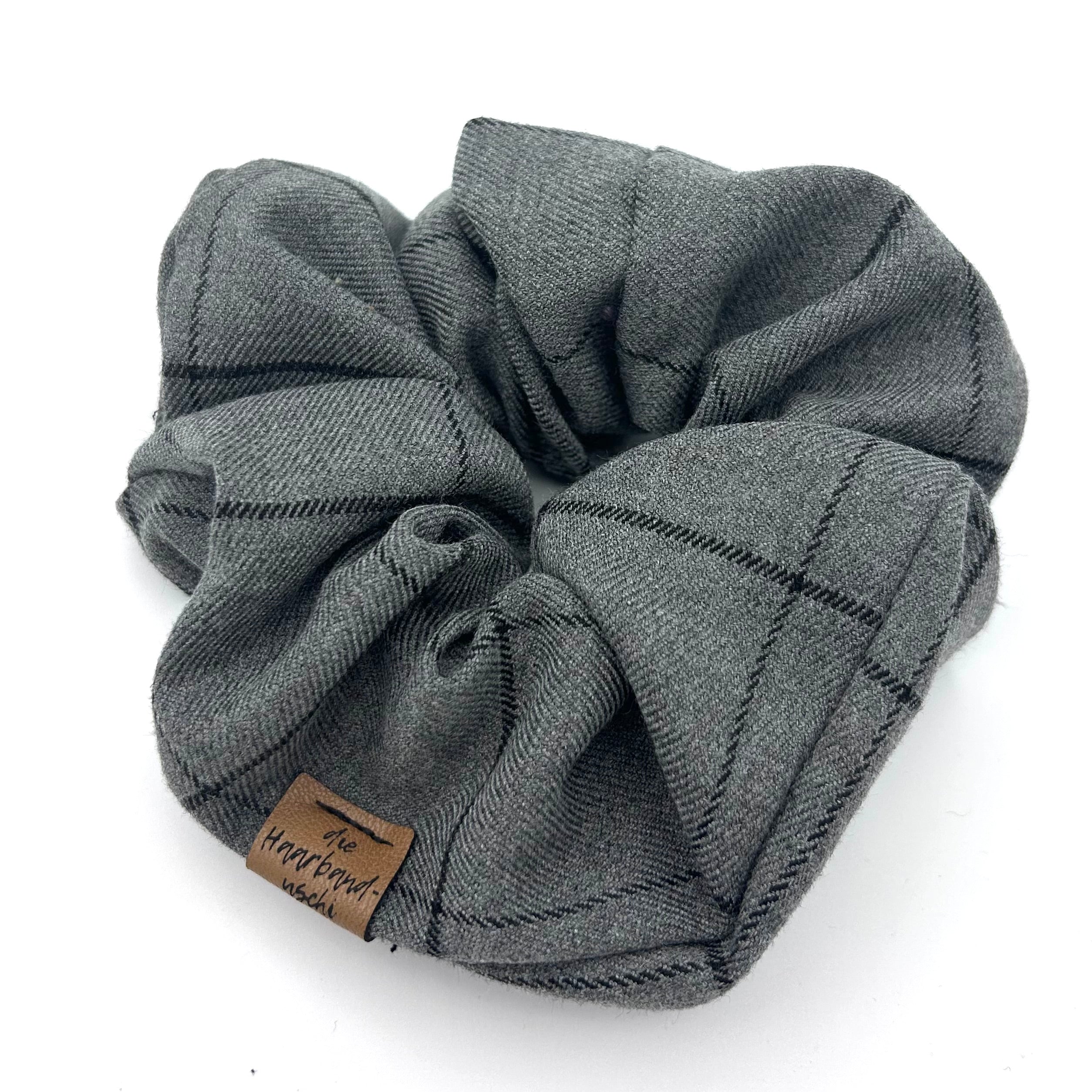 Big Scrunchie - XOXO Grau/Schwarz