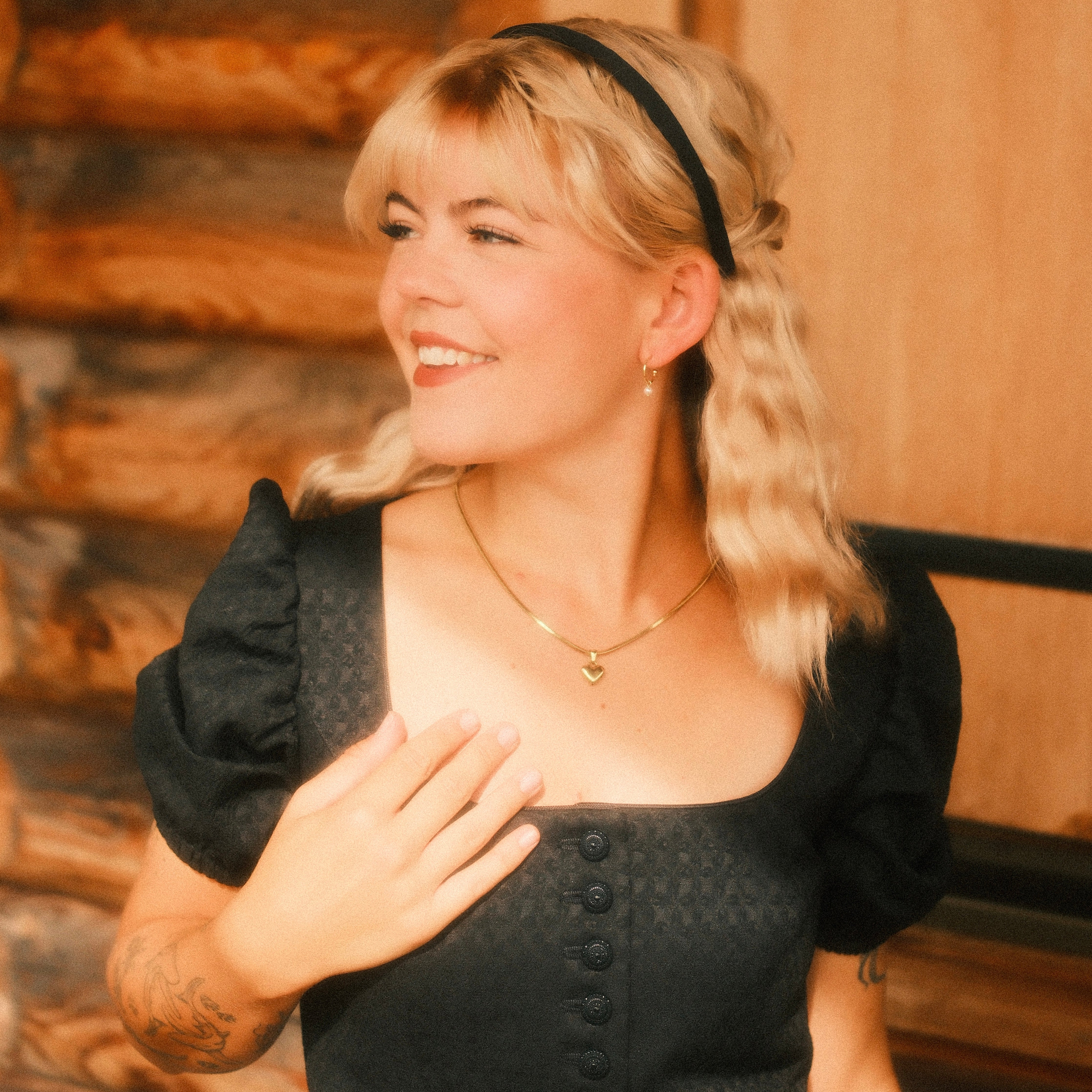 Lina - Satin Schwarz