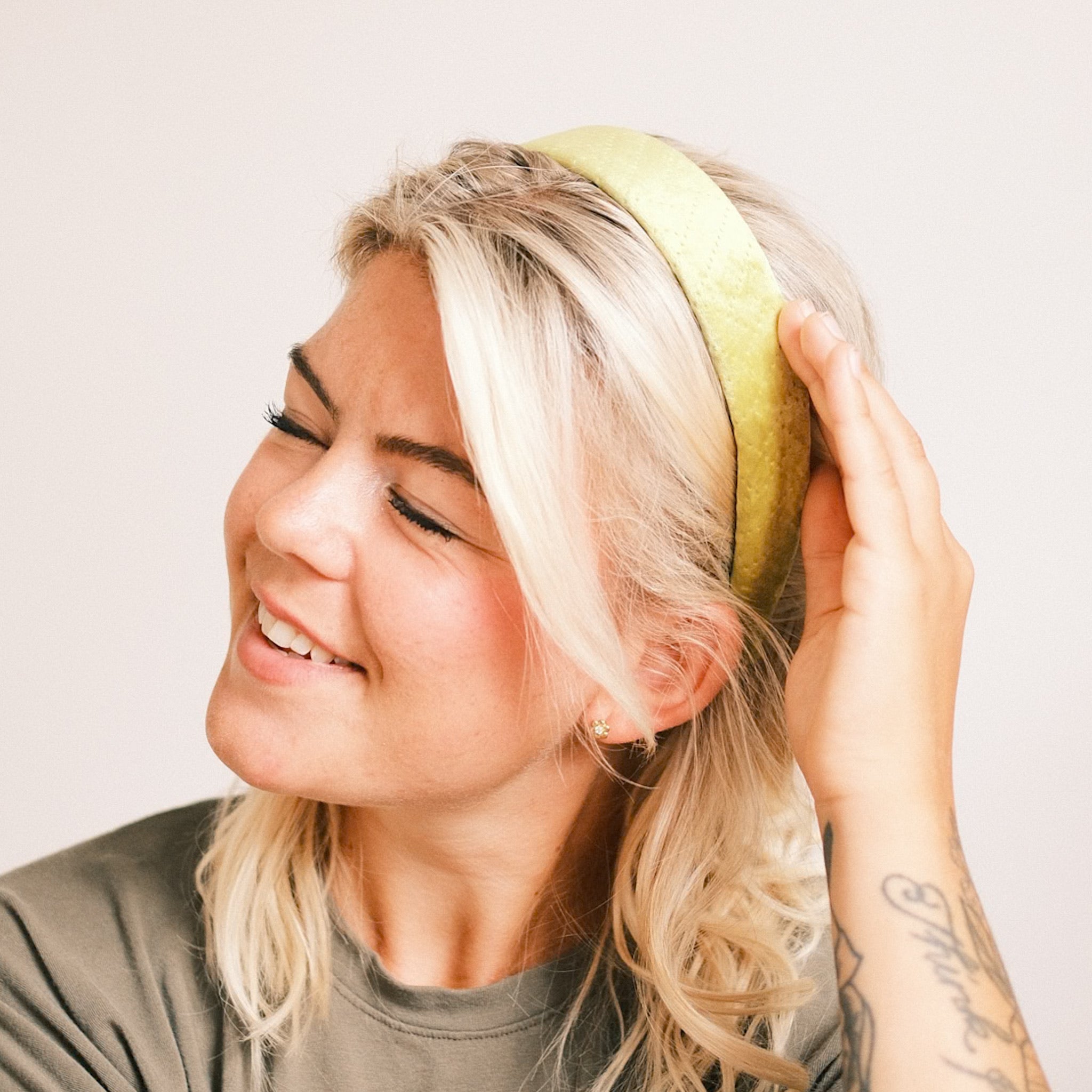 Anne - Samt Struktur Gelb