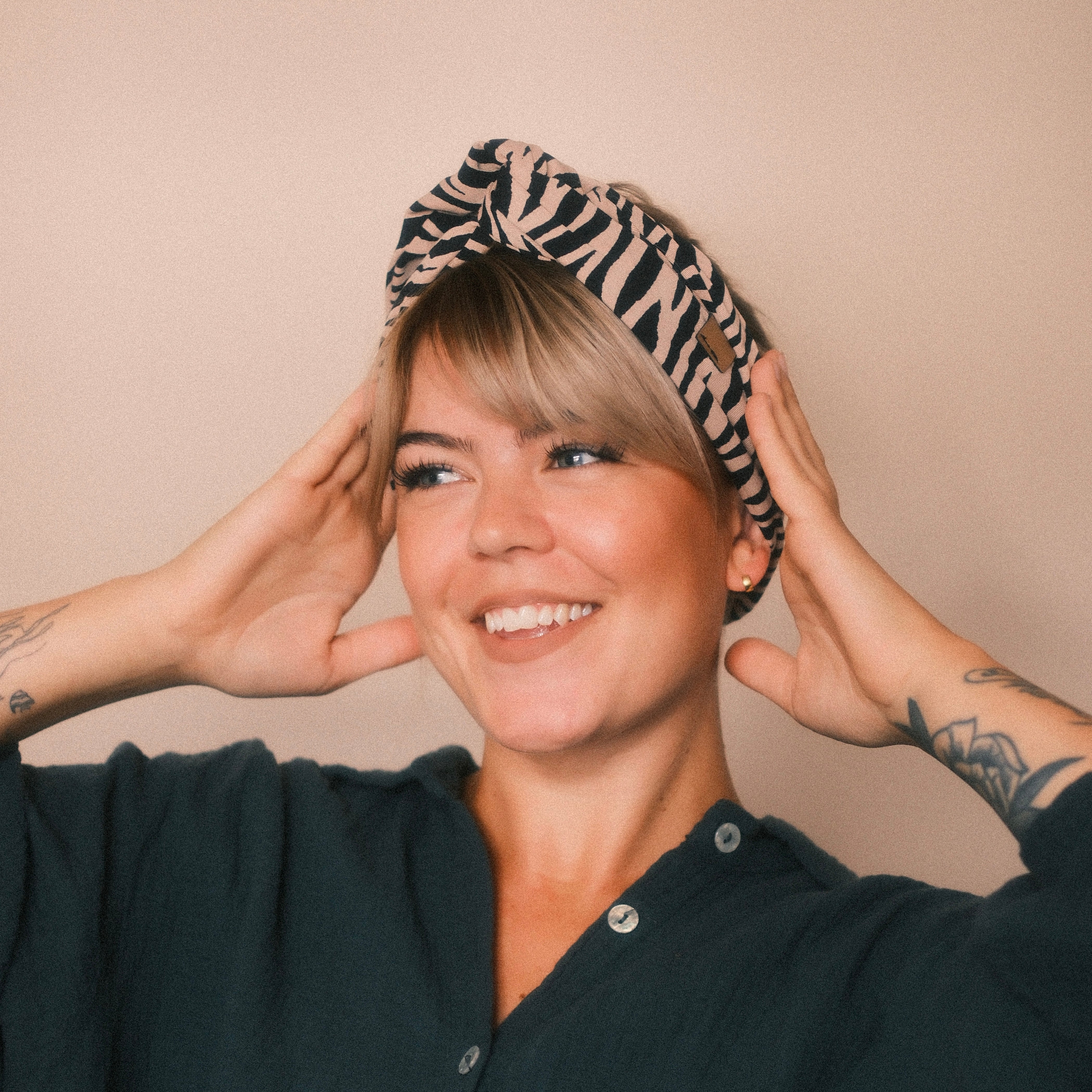 Drahthaarband breit - Beige Zebra